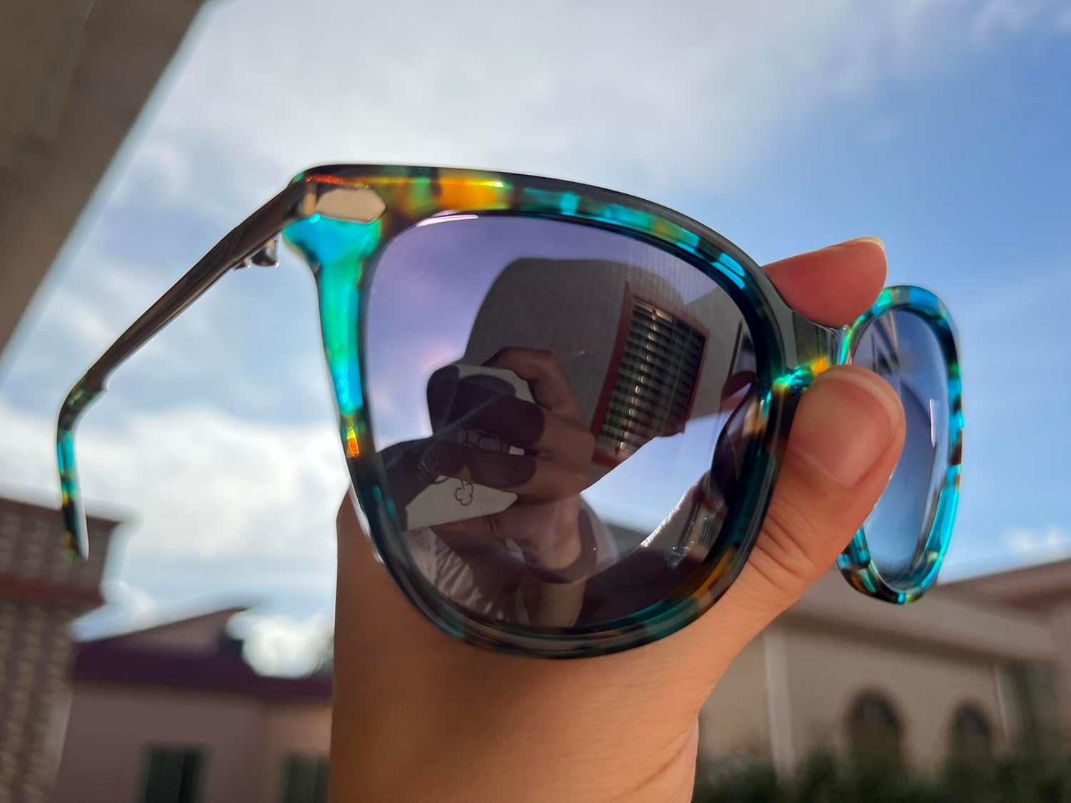 AVAWAY Womens Oversized Polarized Sunglasses UV400, Lightweight Acetate Cat Eye Square with Case, Comfort for Driving