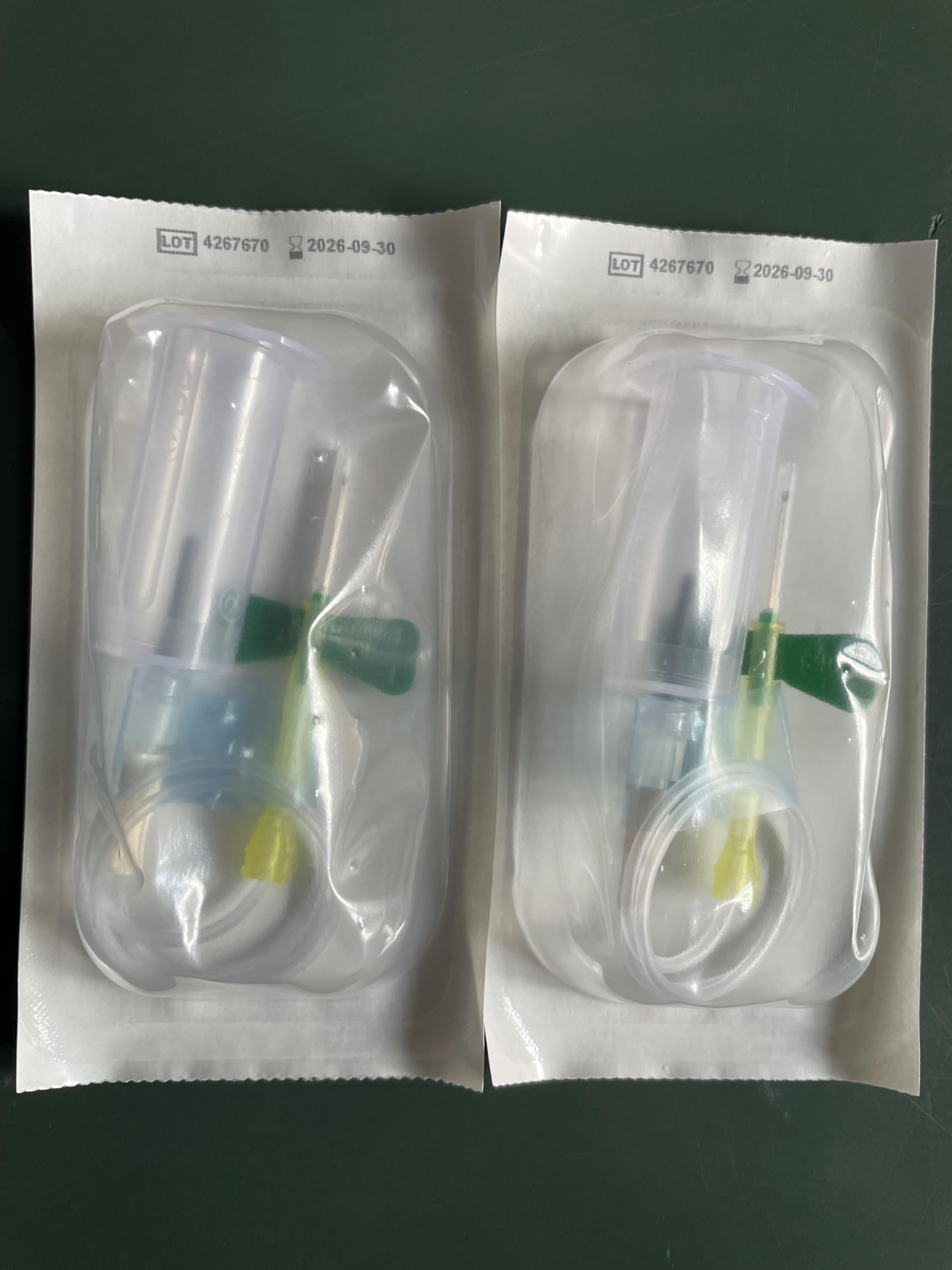 Set prelievo venoso slbcs butterfly 21g con sistema di sicurezza, adattatore e camicia preassemblata sterile conf. 25 pezzi