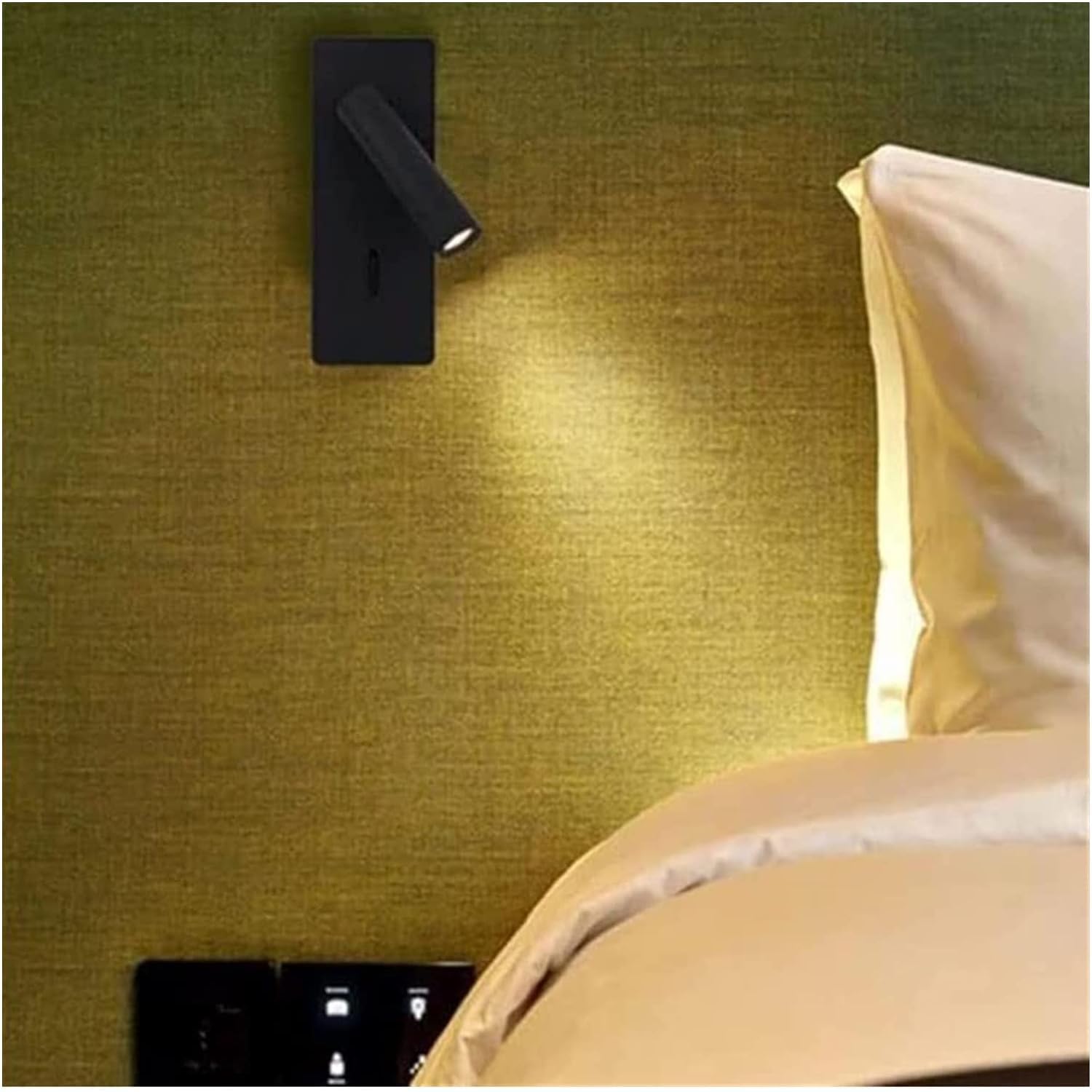 Lampada da lettura minimalista sul comodino Apparecchio di illuminazione spot regolabile montato a LED sulla testiera