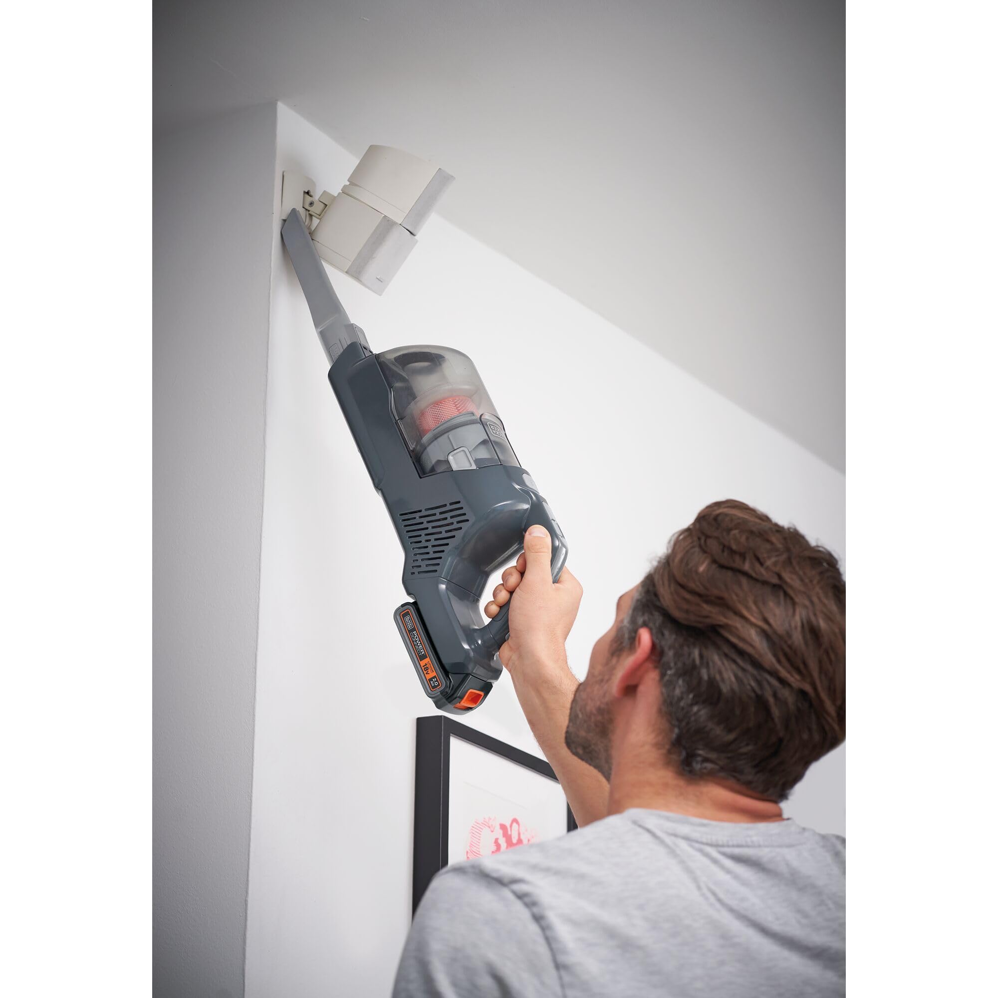 BLACK+DECKER BHFEA18D1-QW Scopa Elettrica Powerseries+ senza Fili Verticale 2 in 1 con Batteria Estraibile a Litio 18 Volt 2 Ah, Titanium