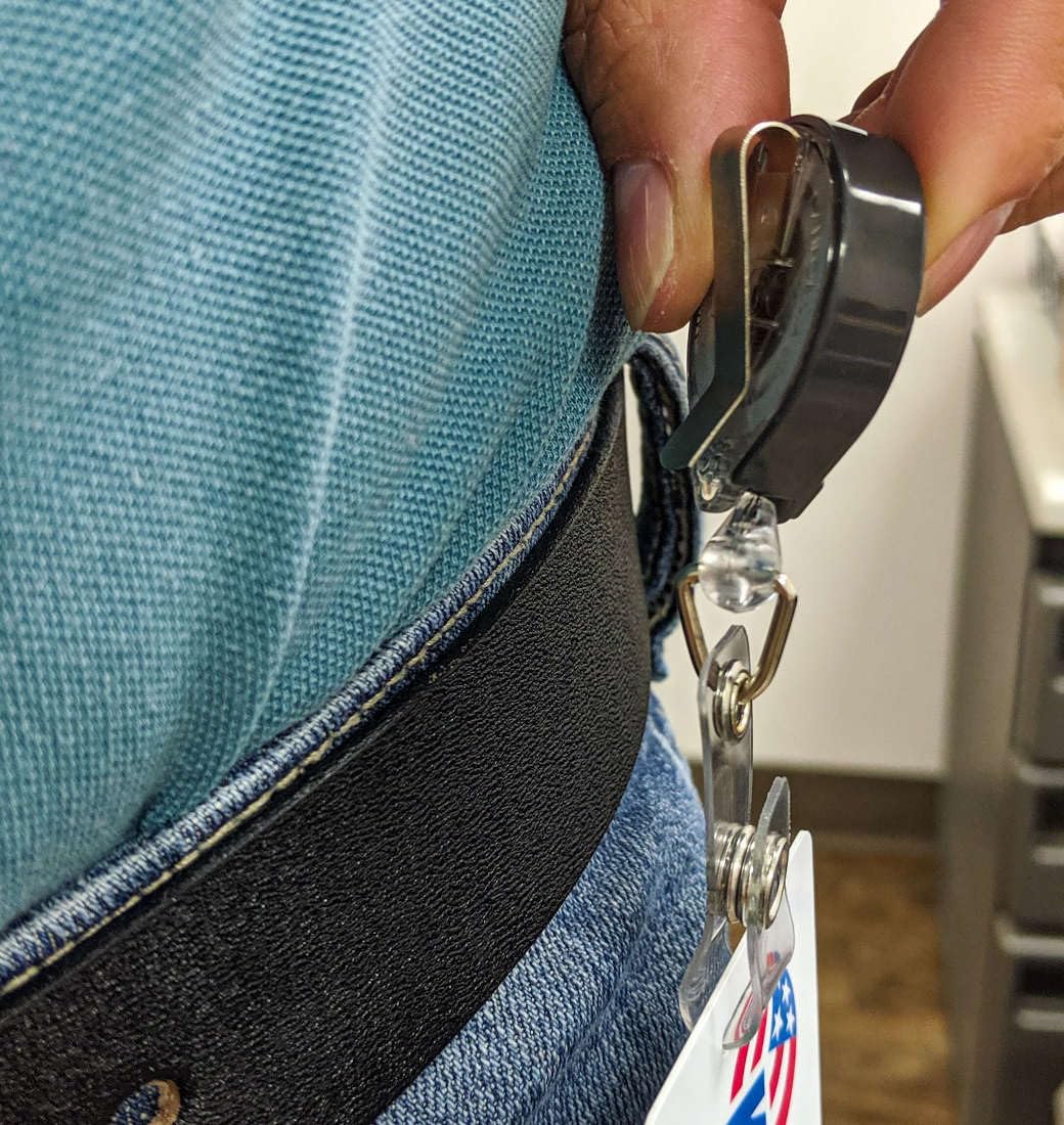 Key-Bak Mini-BAK uchwyt na identyfikator z nylonową taśmą o długości 91,4 cm, stalowy klips do paska