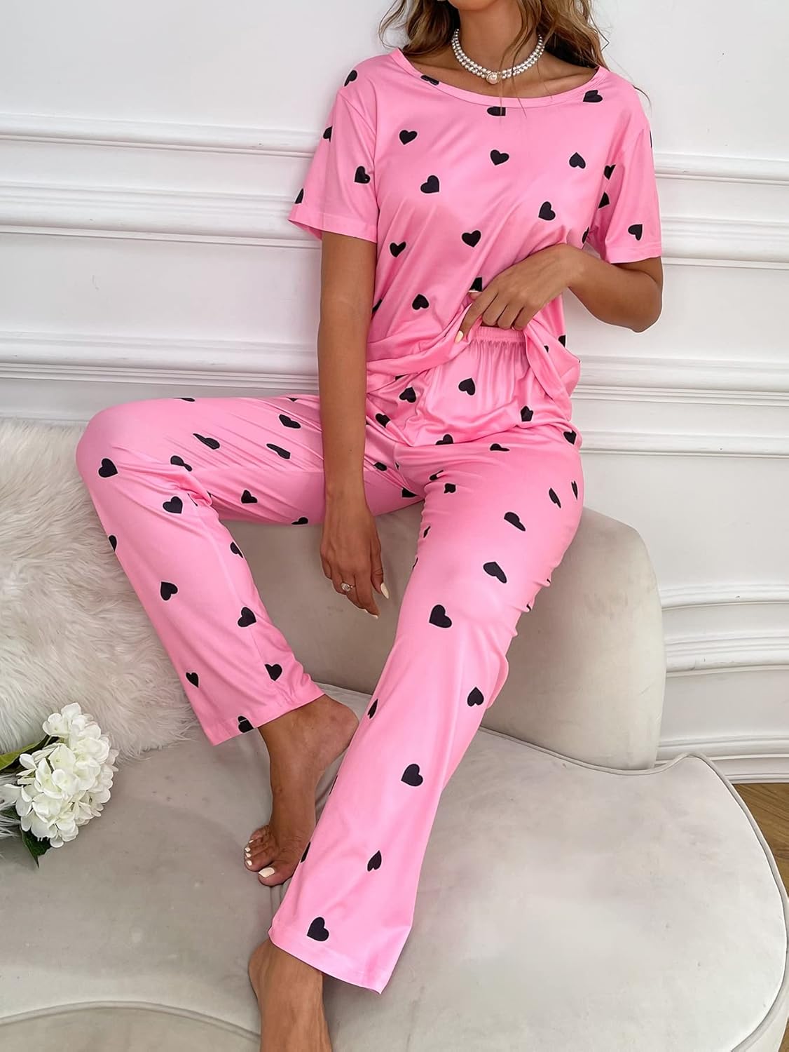 WDIRARA Women's Sleepwear 2 Piece Pajamas Heart Print Short Sleeve Tee and Pants Lounge Set - Image 3