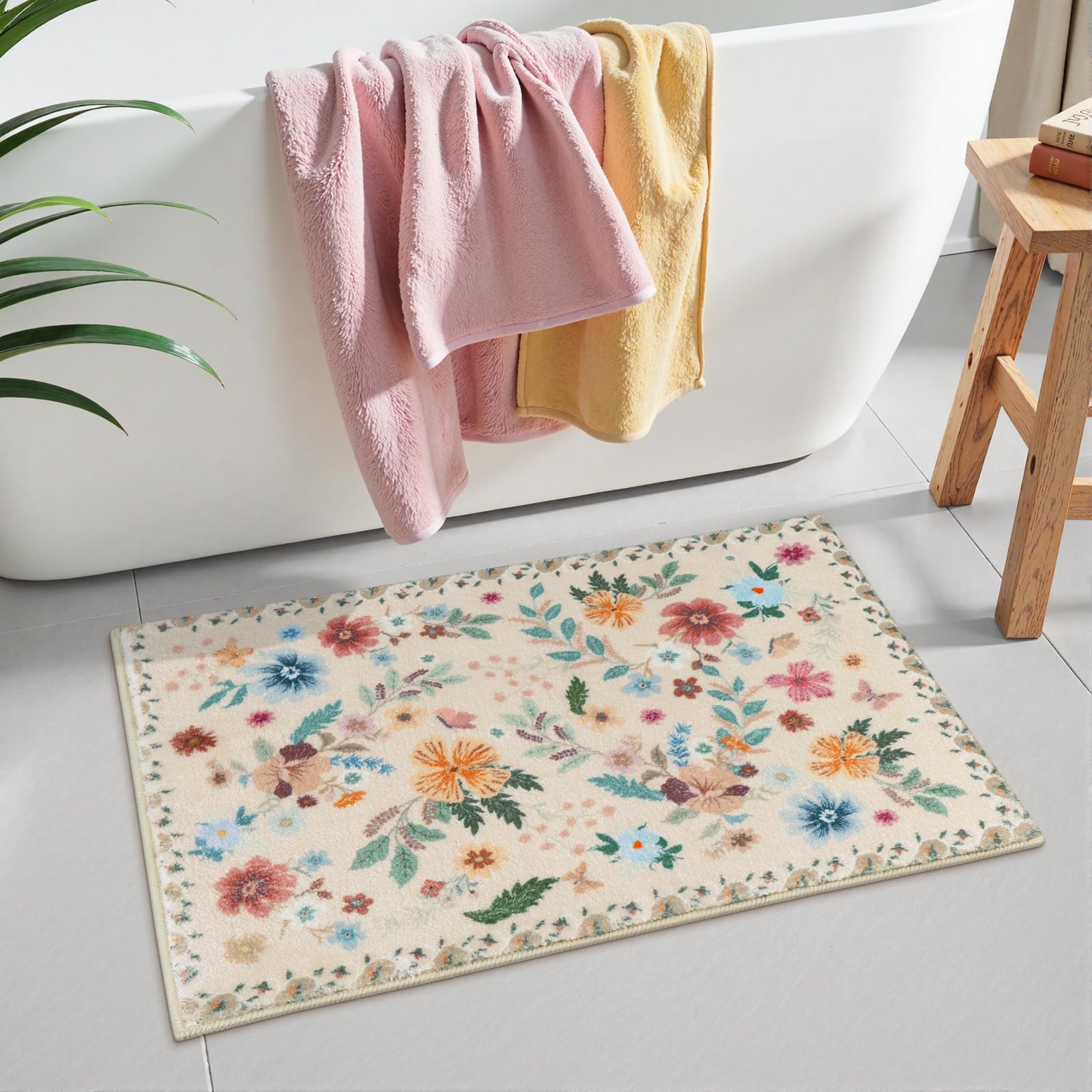 Uphome Boho Bathroom Rugs Beige Floral Bathroom Mat, Modern Shaggy Soft Non-Slip Toilet Rug, Machine Washable Farmhouse Flower Shower Rug for Bathtub