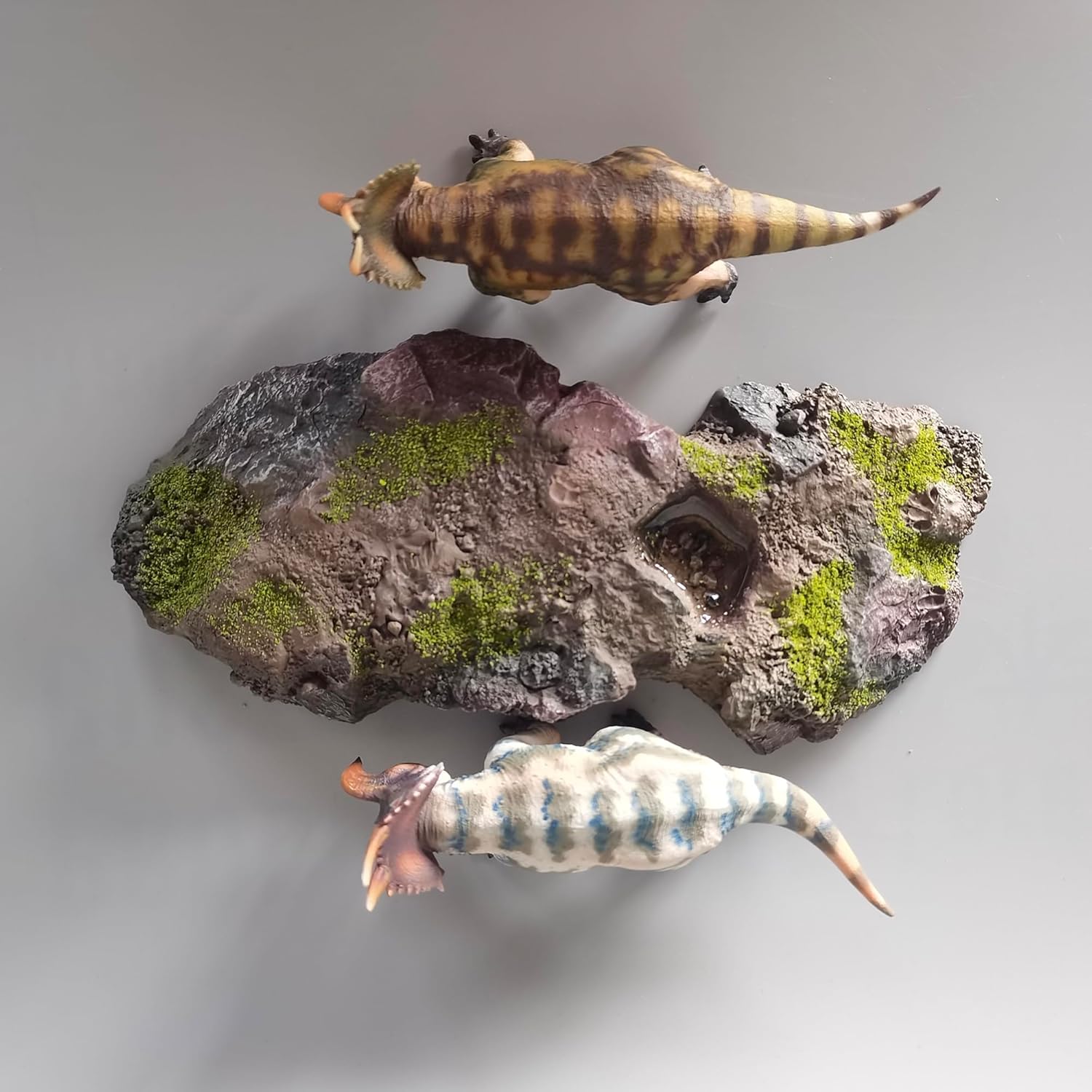 XINPANYIAN 2 Pieces Haolonggood Einiosaurus Dinosaur+Platform Model Set, 1:35 Scale Scene Suite Collection