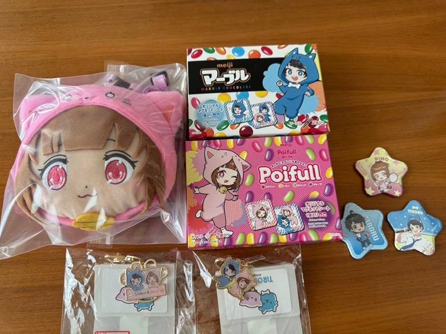 ちろぴの　ラウンドワン　星型　缶バッジ　8点セット Amazon.co.jp: ちろぴの ラウンドワンコラボ トレーディング星型