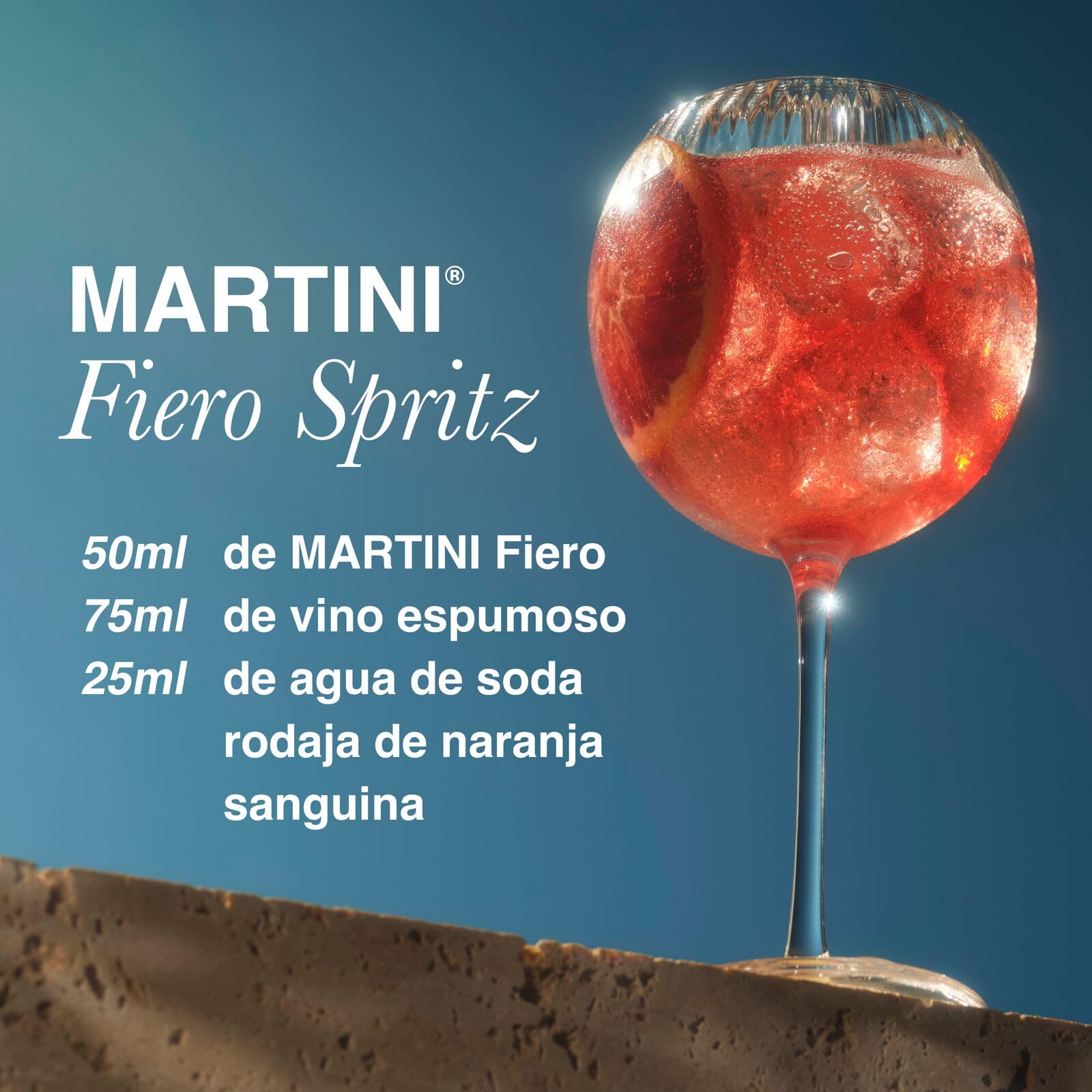 MARTINI Fiero Vermouth Aperitivo, 15% ABV, 75cl / 750ml, Aperitivo Dulce con Infusión de Cáscaras de Naranja Cortadas a Mano