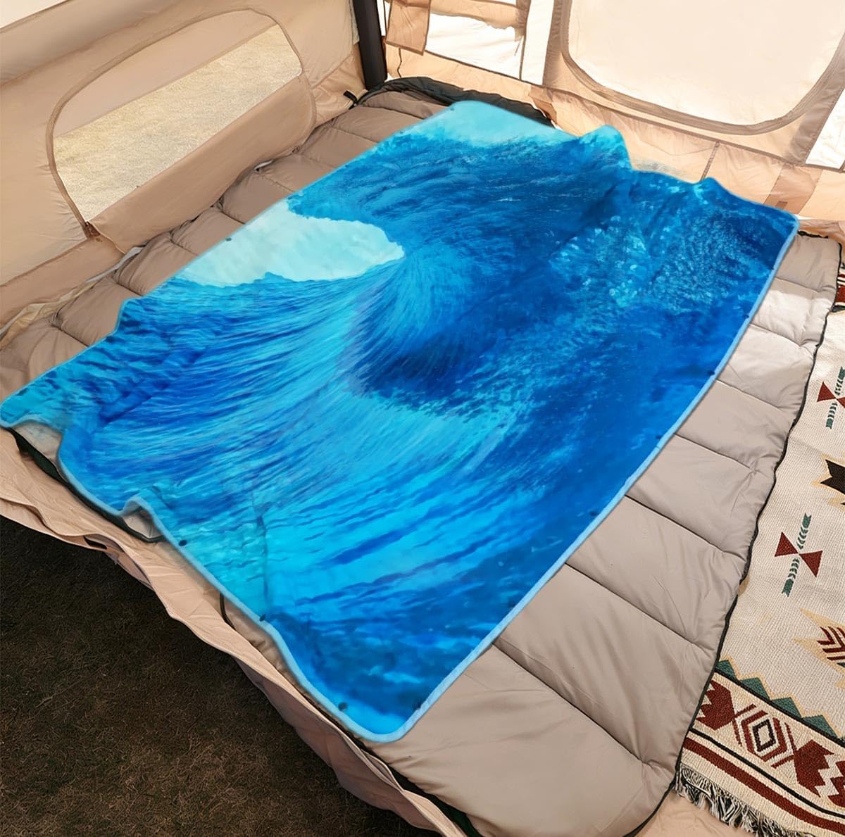 Outdoor Camping Quilt, Warm Thick Blanket with Polar Fleece Packable Down Wearable Camp Blankets with Snap Buttons Soft Puffy Camping Quilt for Cold Weather (Waves, 76'' x 56'')