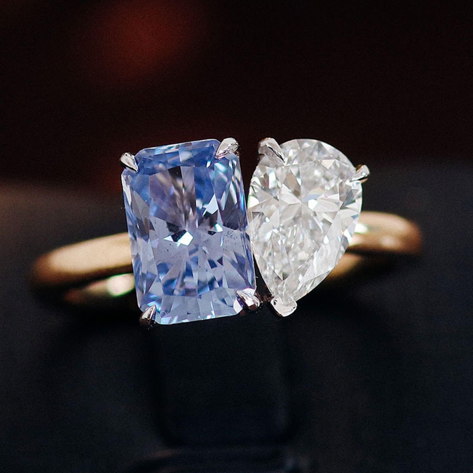 Obrączka ślubna dla kobiet Obrączki ślubne żółte złoto 9K Moissanite; Stworzony laboratoryjnie lekki szafir kropla wody kwadratowy rozmiar H 1/2 moda dla siostry biżuteria noworoczna