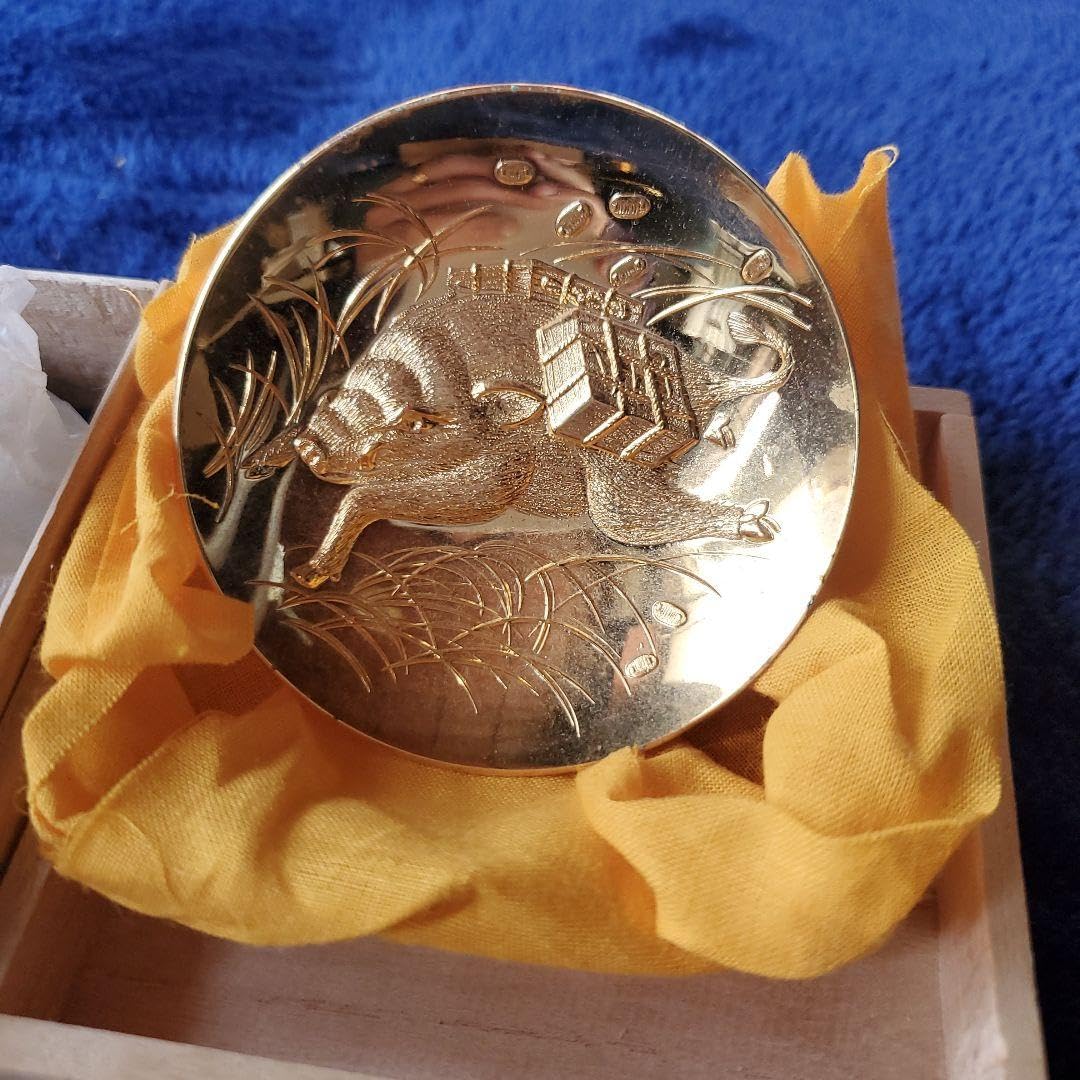 Amazon.co.jp: 武蔵野銀行 干支 猪 金杯 24K GP : ホーム＆キッチン