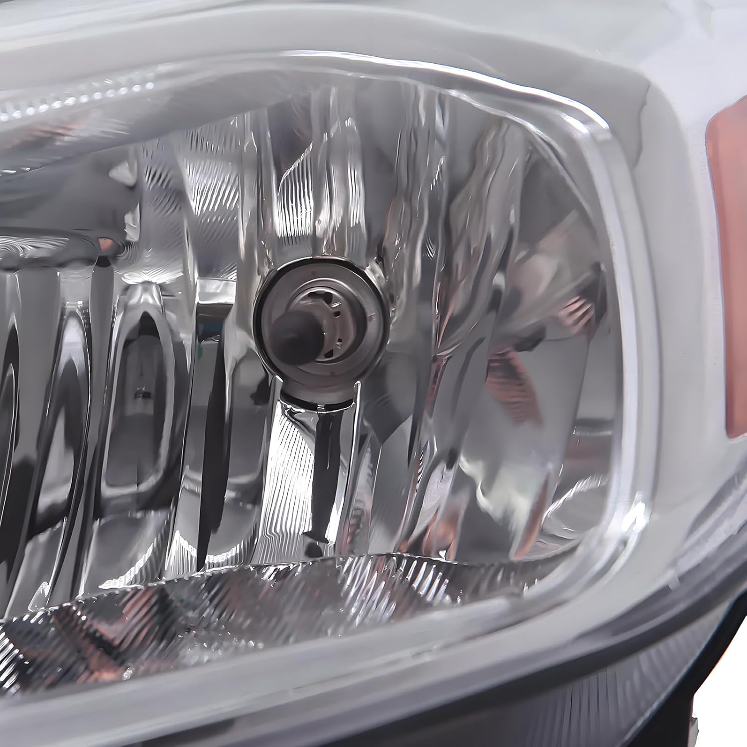 2PCS Headlight Assembly Set With Bulbs For 2015 2016 2017 2018 Ford Focus S SE ST SEL Titanium Replacement Focus MK3 Facelift Halogen Pair Headlamps Chrome Housing Amber Reflector FO2502339 FO2503339