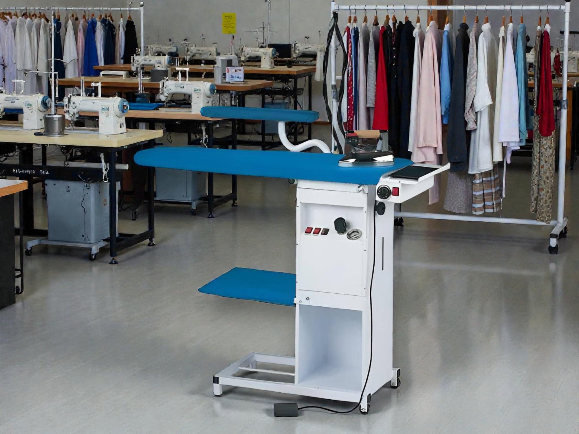 Profesjonalna deska do prasowania BF-100, generator pary z żelazkiem, 1600 W, 220 V, 3,5 l, zbiornik na wodę, system prasowania z miedzianym kotłem, regulowany zawór parowy, ogrzewanie stołowe z
