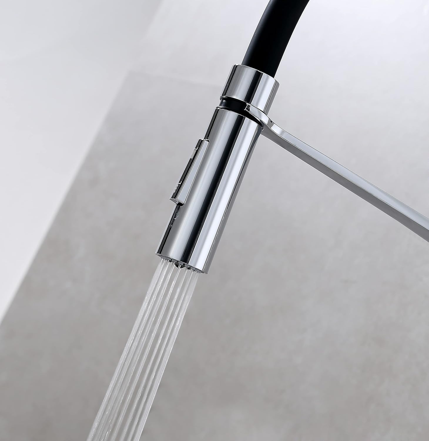 Single Handle Pull Down Sprayer Kitchen Faucet with Advanced Spray, Pull Out Spray Wand in Chrome