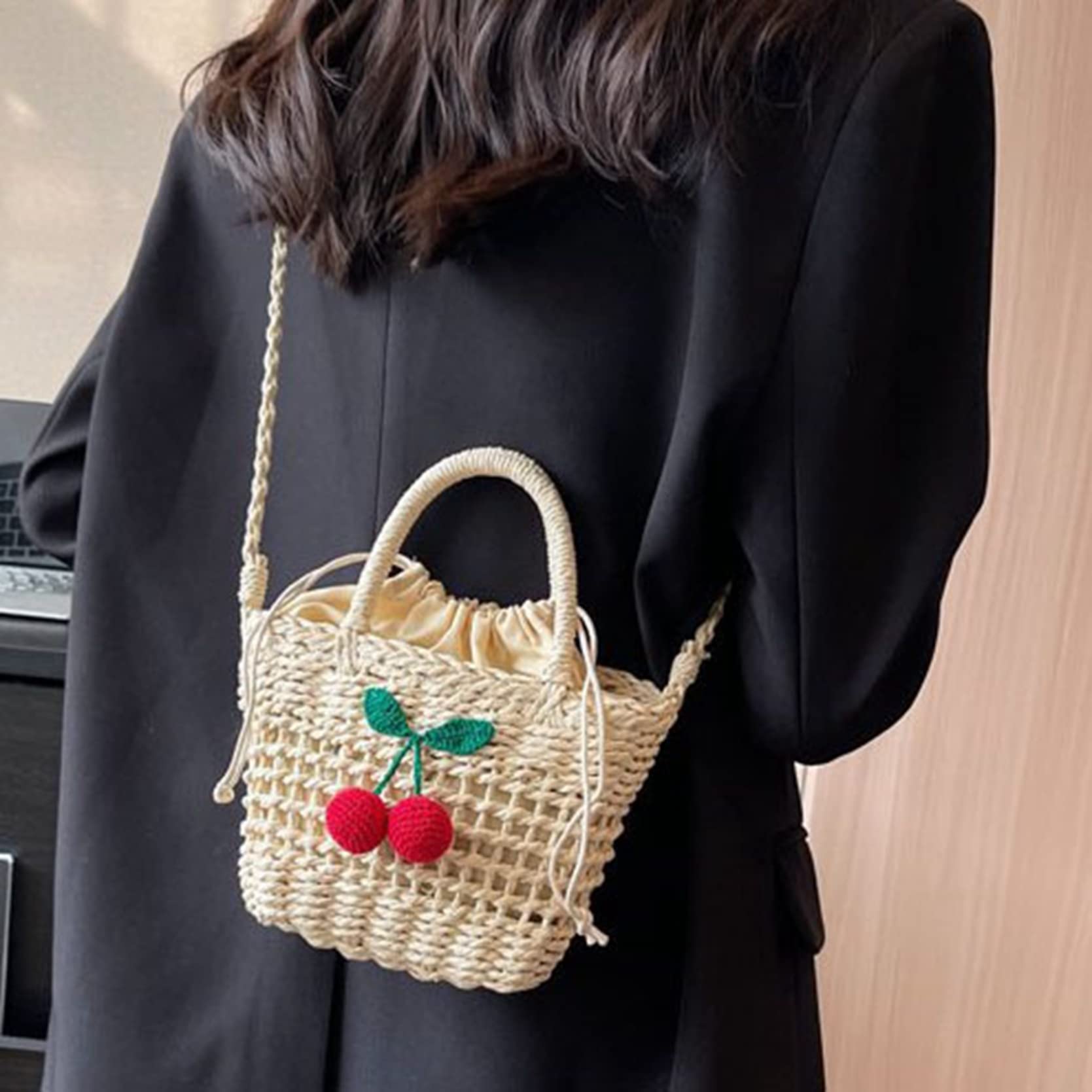 Amazon.co.jp: 編みバッグ かごバッグ ストロー 巾着 肩掛けバッグ