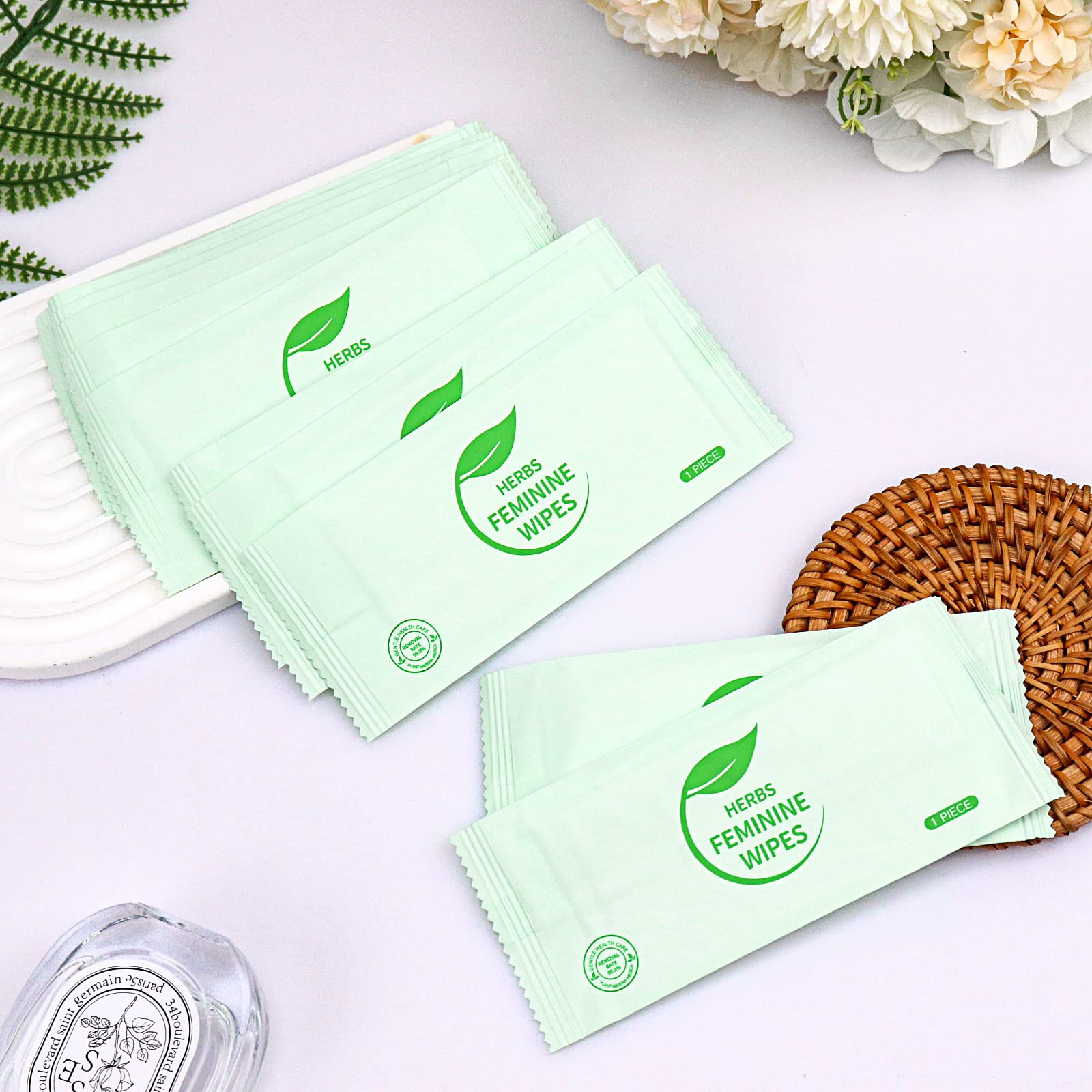 Individually Wrapped Personal Hygiene Wipes,100 Pack Feminine Wipes Travel,Plant Extracts,Travel Essential Easy to Carry,Hygiene Wipes for Women to Give Loved Ones Friends Homeless People,Large