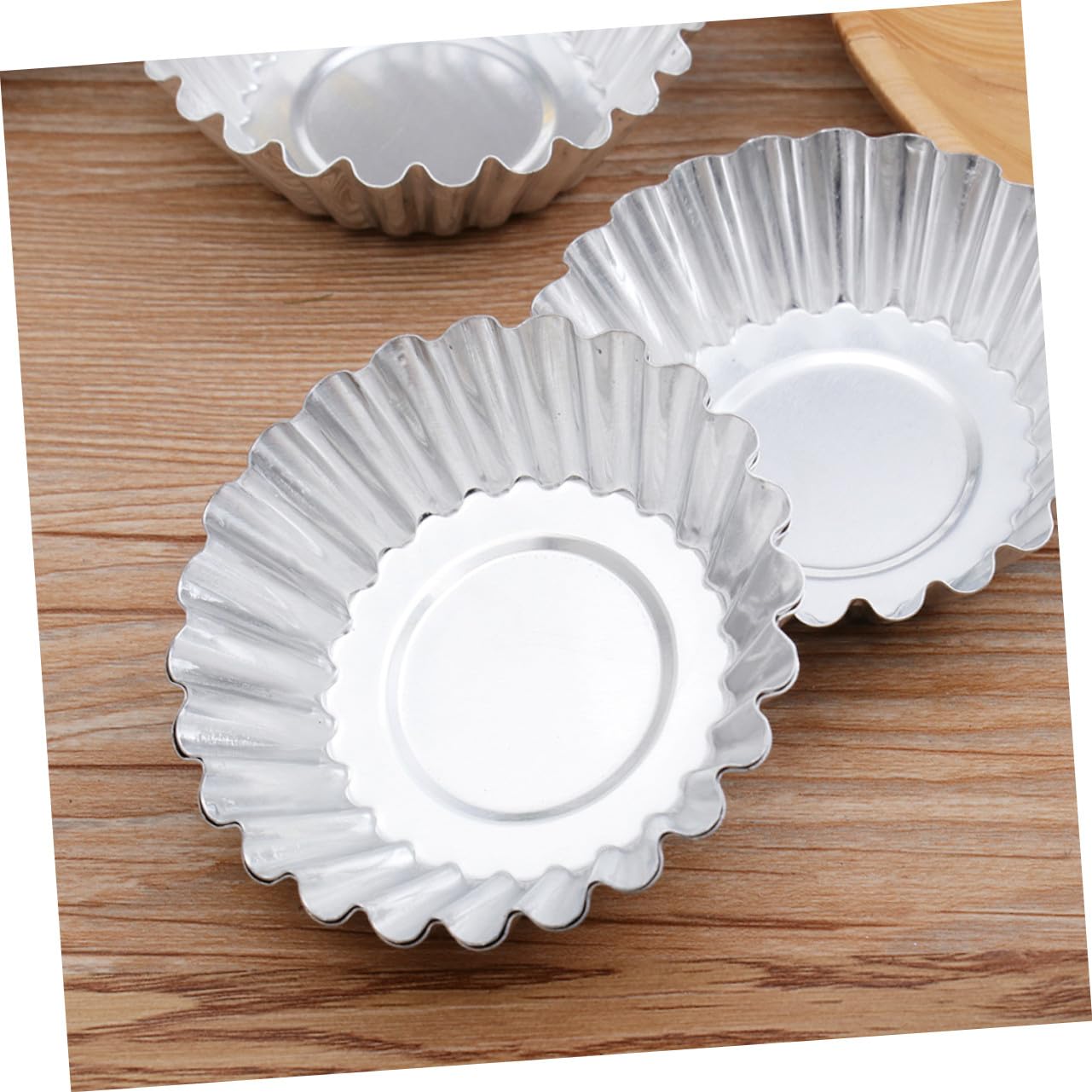 SHINEOFI 100 pièces Moule à Tartelettes Alliage Aluminium Résistant Chaleur Réutilisable Bords Cannelés pour Cupcakes Muffins et Pâtisseries Décoratives