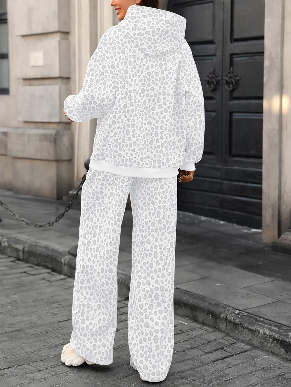 Ythomm Womens Leopard 2 Piece Sets Oversized Hoodies Straight Leg Sweatpants Sweatsuits Hooded Sweatshirt Lounge Fall Outfits - Image 4