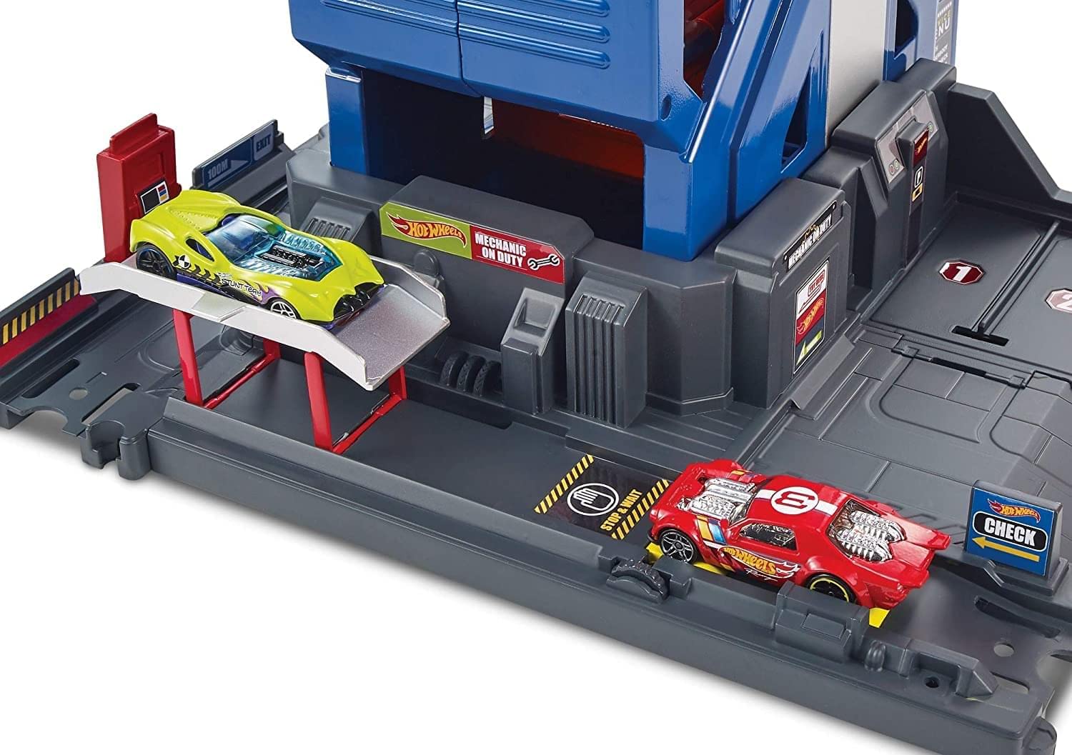 Hot Wheels Mega Garage con Pista a 2 Corsie, può Contenere più di 35 Macchinine, Giocattolo per Bambini 4+ Anni, Imballaggio Sostenibile, GWT34