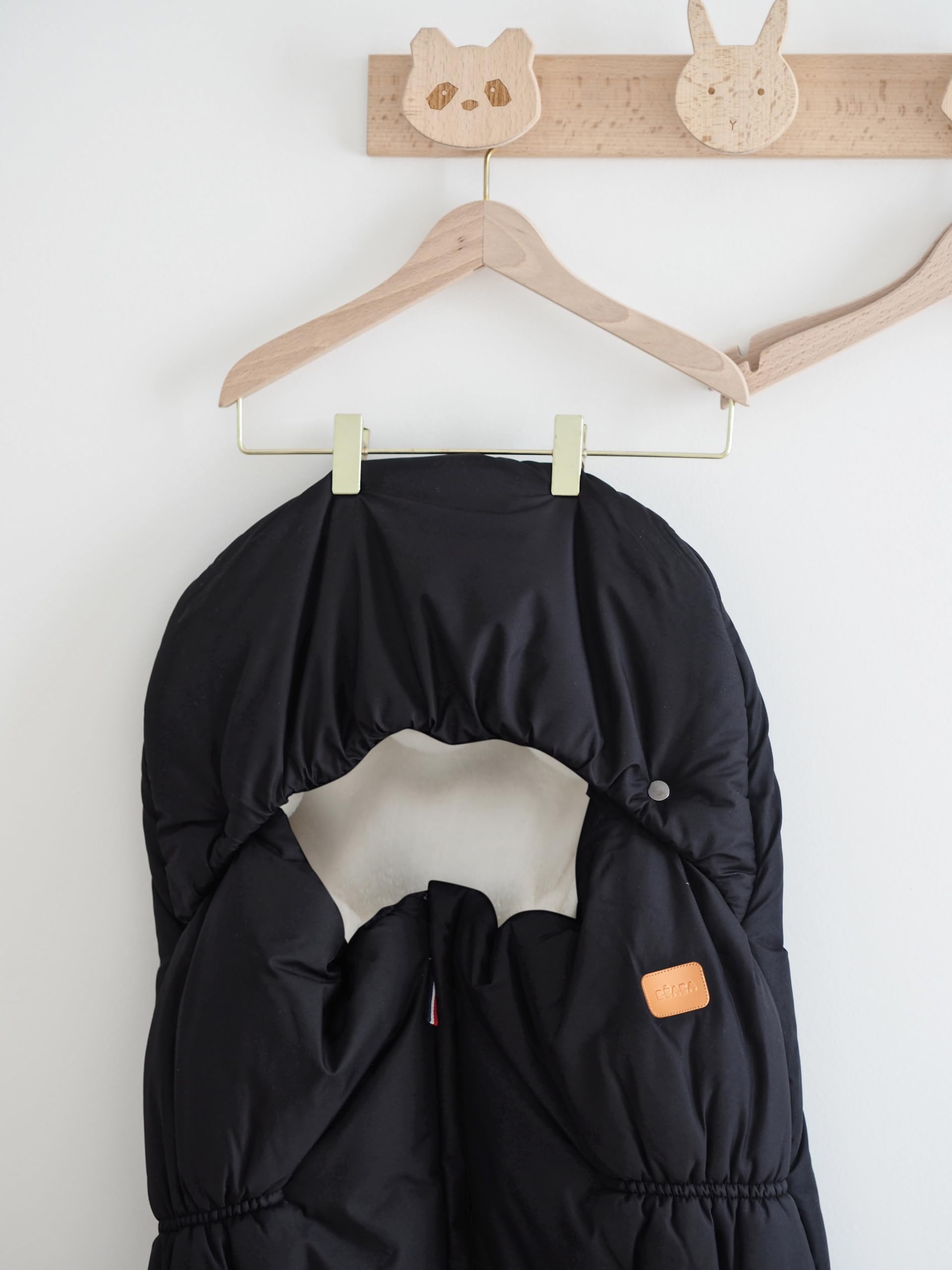 BÉABA, Saco para cochecito de bebé, 100% impermeable, cortaviento, doble forro polar ultra cálido, TOG 6, paso de arnés de 3 y 5 puntos, capucha que cubre, cierre de cremallera, 6-24 meses, negro
