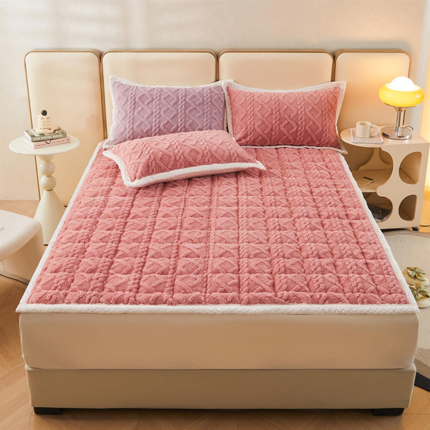 Queen Size Velvet Mattress Protector Thicken Pad Bed Cover with 4 Strap Soft Mattress Pad Comfortable Mattress Topper Skin Friendly Mattress Cover Washable Bedroom,Pink,200 * 220cm