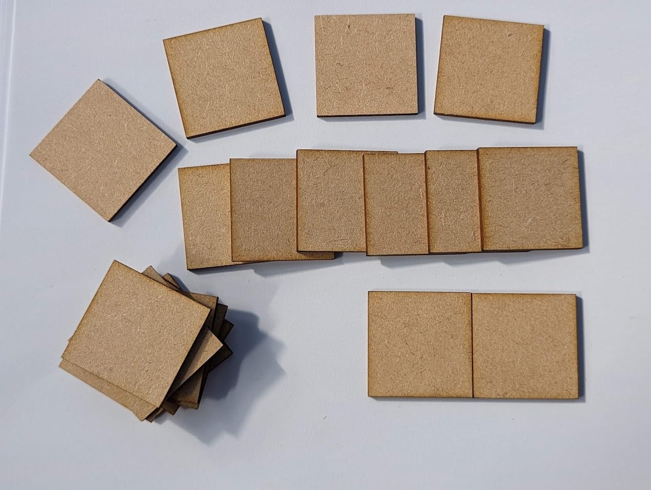 120 pezzi basi modello rotonde di varie dimensioni 25mm 32mm 40mm 50mm per giochi di guerra giochi da tavolo plastica nera MB01Y  26