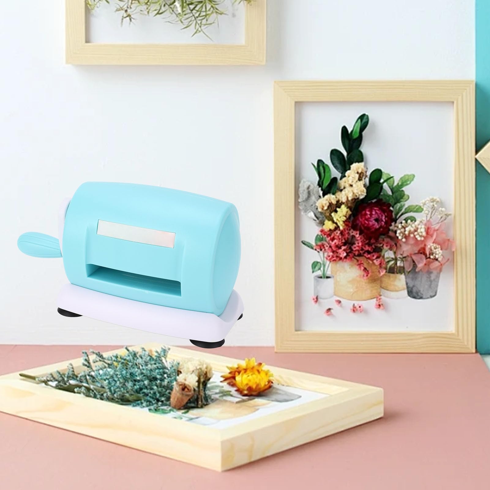 Eujgoov Możliwości Cięcia, Mini Ręczna Maszyna do Sztancowania i Wytłaczania System Ssania do Kartonu Ręcznego DIY Craft Scrapbooking Ręczna Maszyna do Wytłaczania, Narzędzie