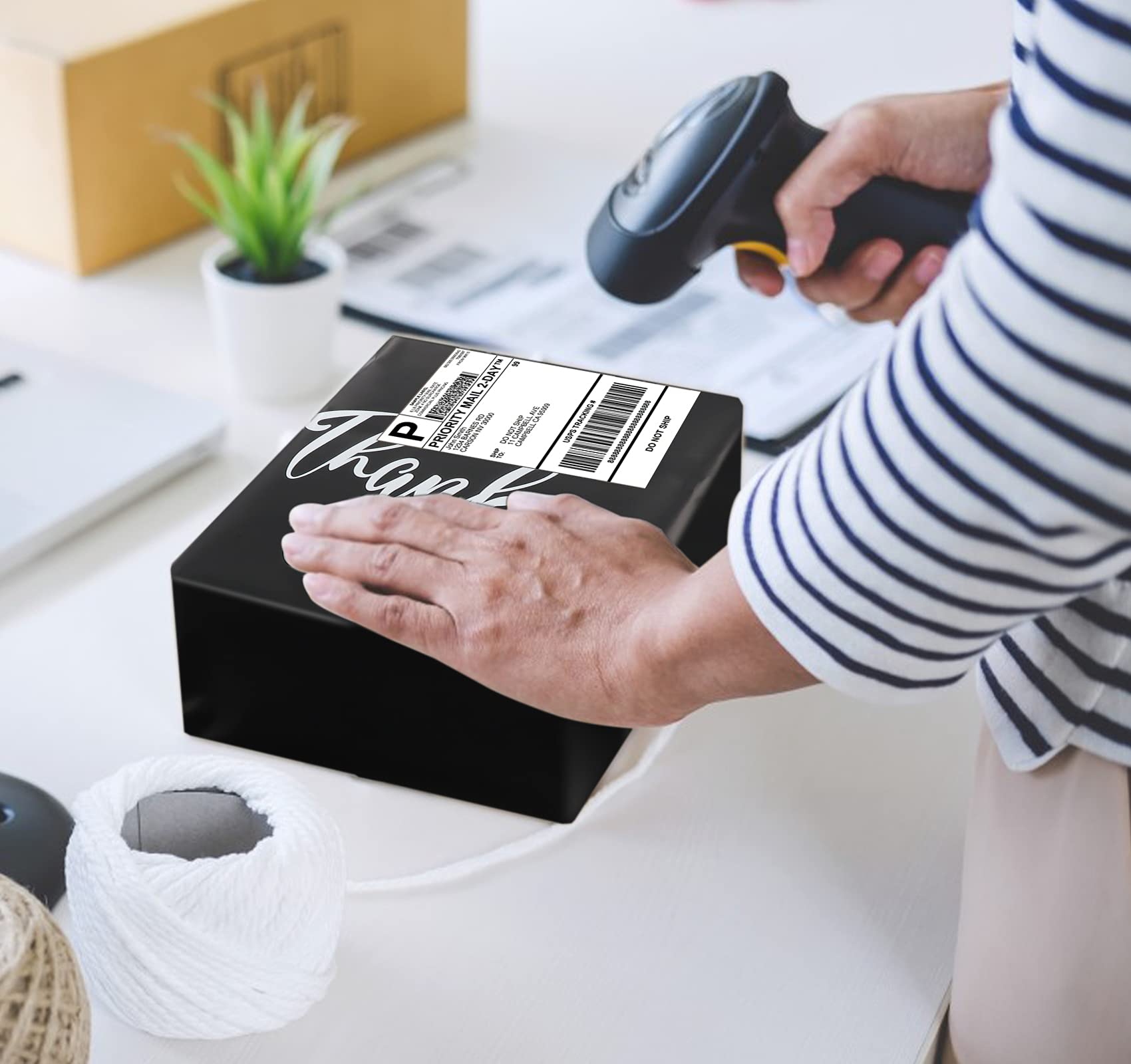 Direct Thermal Labels 4 Roll 1000 Labels Verzending Labels Wit 4 x 6(101x152mm) Verpakking Enveloppen Labels voor Direct Thermische Printers Direct Thermal Labels 4 Roll 1000 Labels Verzending Labels Wit 4 x 6(101x152mm) Verpakking Enveloppen Labels voor Direct Thermische Printers