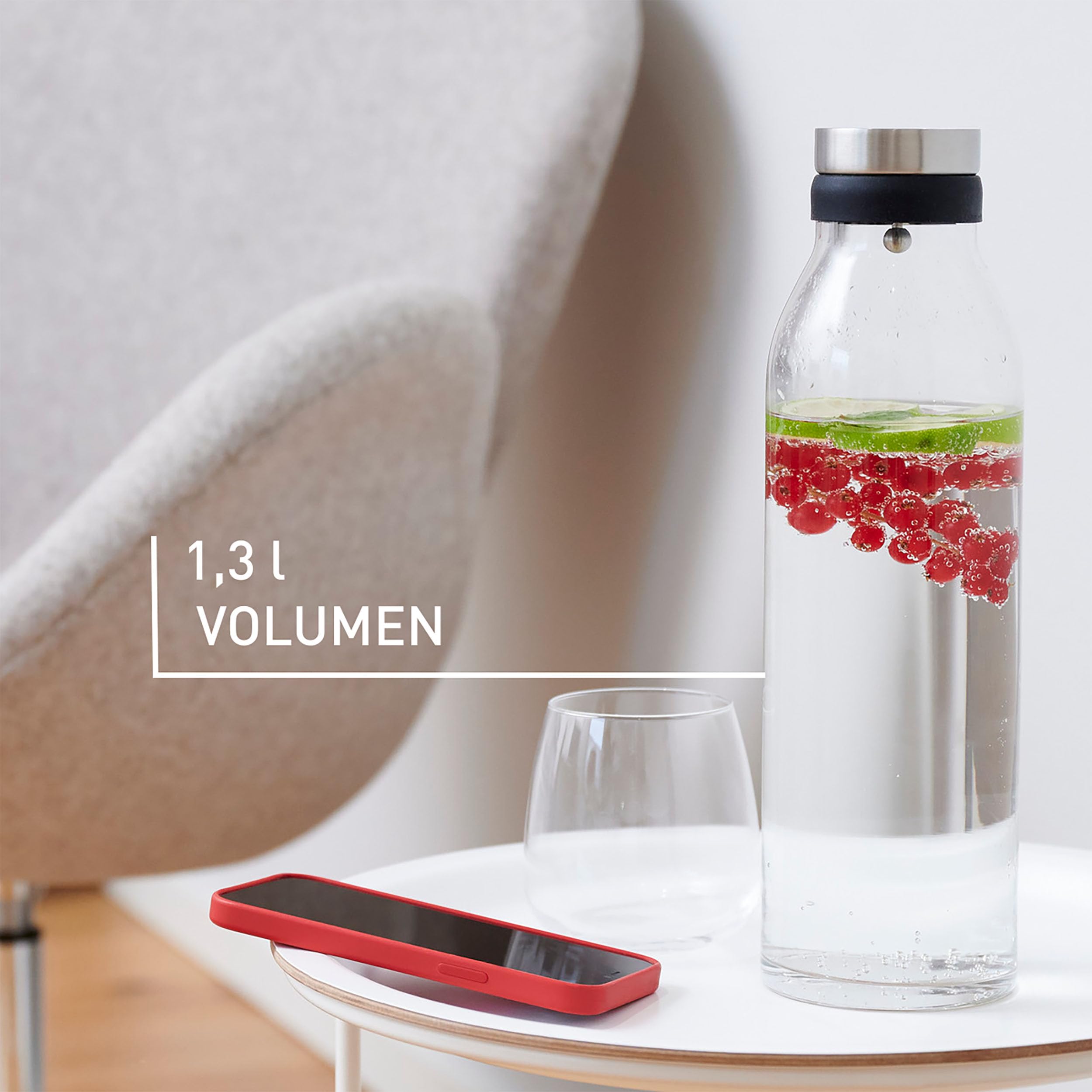 Emsa Flow Bottle Karaffe 1,3 l, Glas/Edelstahl, Einsteckdeckel mit automatischer Öffnung, tropffreier Ausgießer, passend für alle Standard-Kühlschranktüren, N4160600