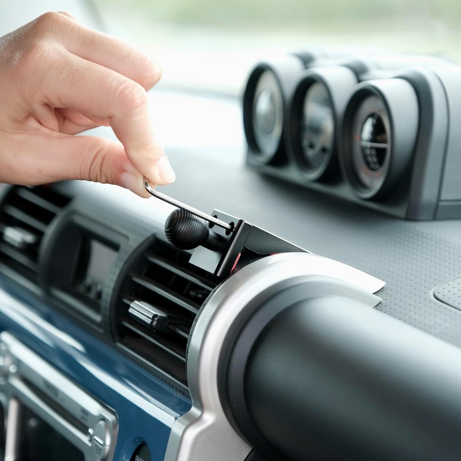 Offroam Phone Mount Made for Toyota FJ Cruiser 2007-2014, CNC-Machined Aluminium, Universal Spring Loaded Holder, 360-Degree Swivel, One-Hand Operation