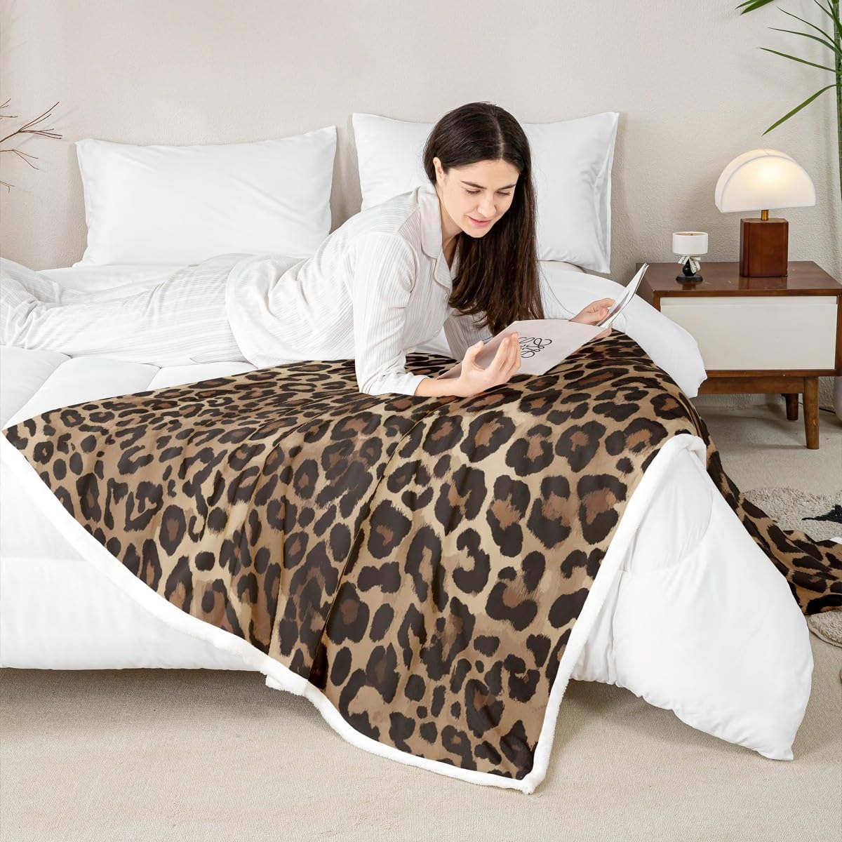 Leopard Print Flannel Blanket Cheetah Decor Wall Sherpa Blanket Geometric Throw Blanket African Safari Animal Plush Blanket Modern Abstract Pattern Bed Blanket for Kid Boy Men Queen 90"x90"