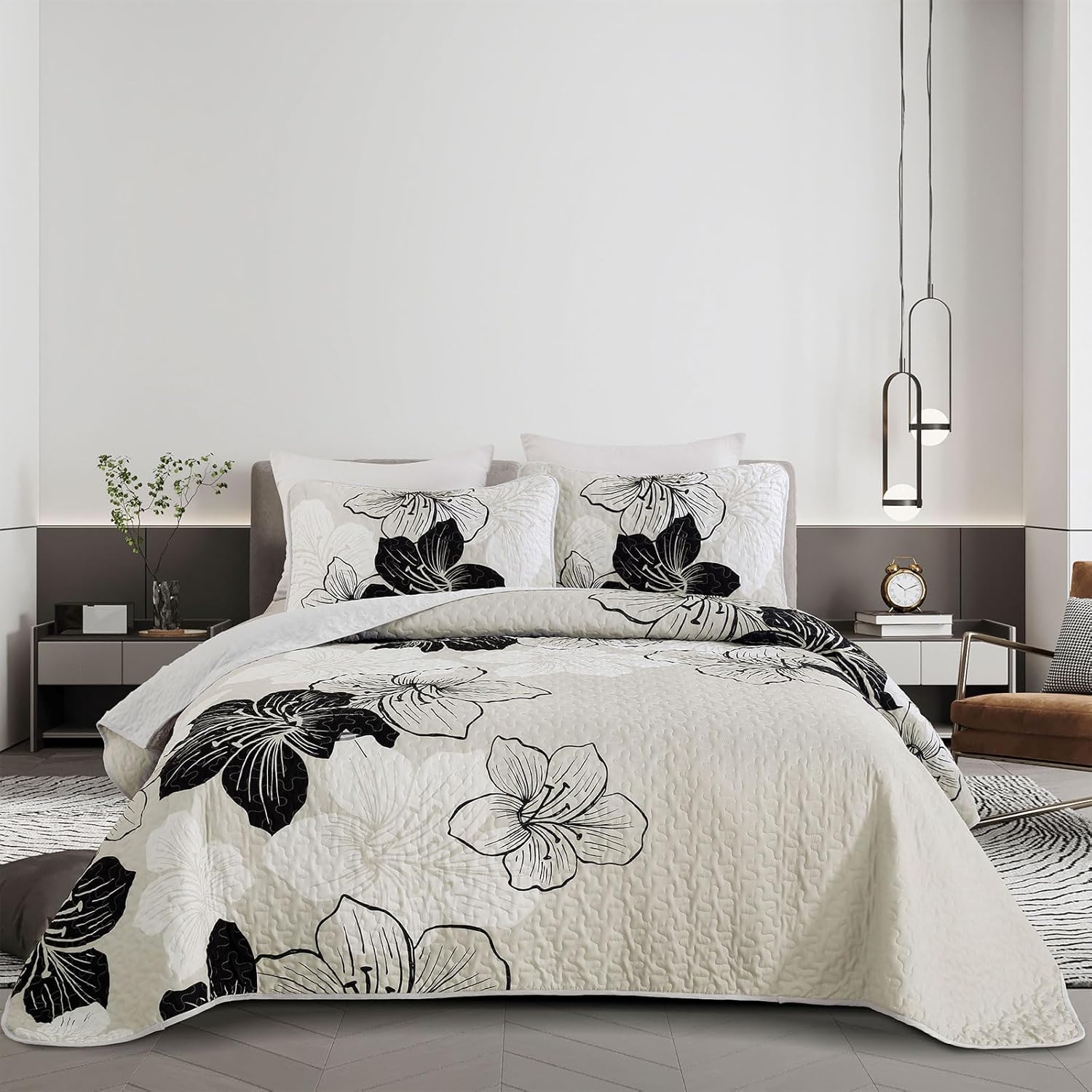 DJY Black White Quilt Set Queen 3 Pieces Floral Bedding Quilt Set Soft Botanical Bedspread with 2 Pillow Shams Lightweight Flower Quilt Coverlet Set for All Season 90''x 96''
