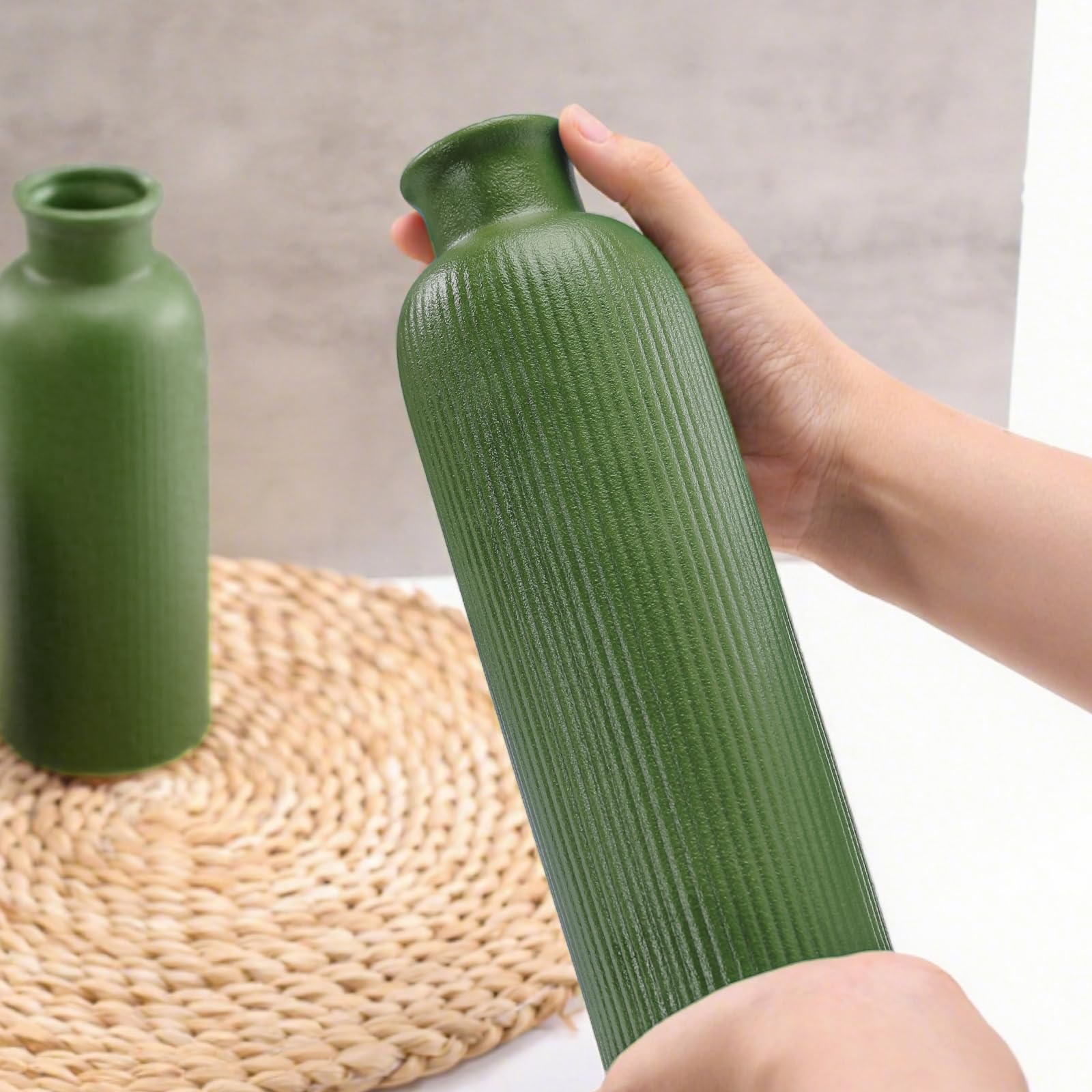 GUKJOB Set di 3 piccoli vasi in ceramica verde salvia, vasi da fiore moderni in stile Boho per la decorazione della stanza, decorazione in stile fattoria, vasi per la tua cucina, bagno, camera da