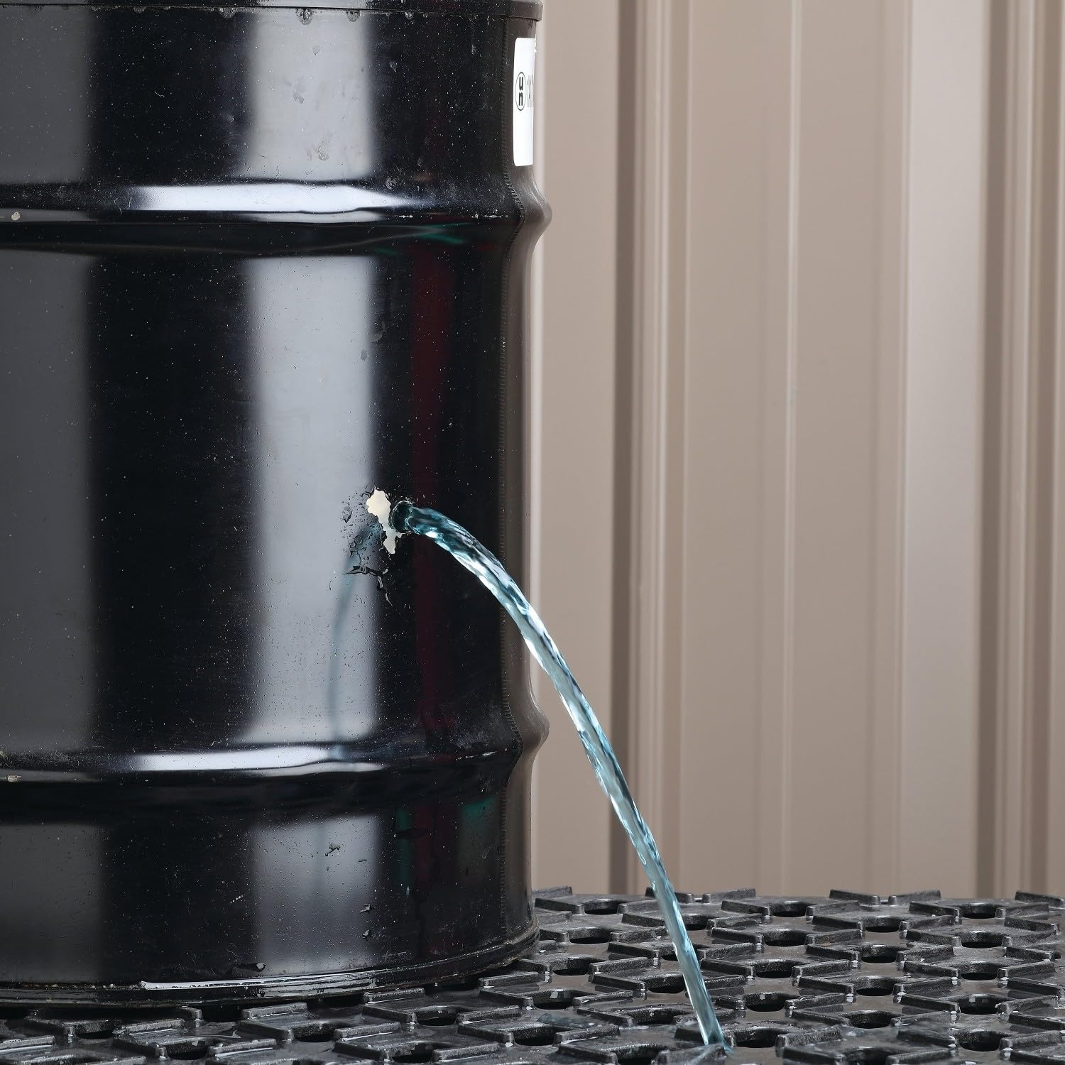 PIG Instant Leak Plug for Drums, Tanks, IBCs | for Leaks and Punctures| 1 per Package| ext. Dia. 1" x 1" H | PM50832
