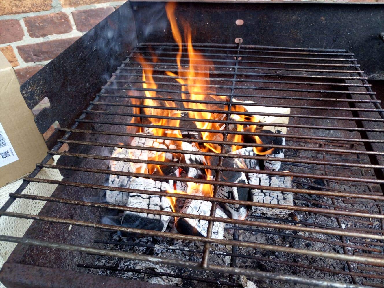 Landree® BBQ Grillholz Kirsche 3,5KG – die (saubere) Alternative zu Holzkohle oder Grillbriketts - sicher - ökologisch – aromaintensiv vom Holzhof aus Schleswig-Holstein