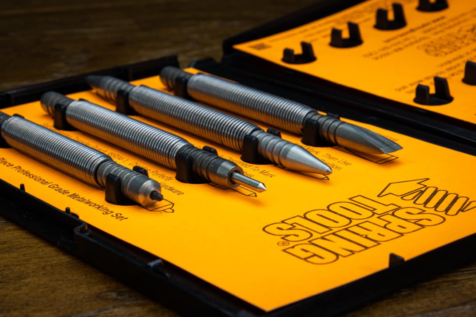springtools ama996 4 piezas Metal Set con acero de alta velocidad centro Punch autocentrado, center Punch, 5/16-inch cincel, frío, combinación Prick Punch & centro Punch.