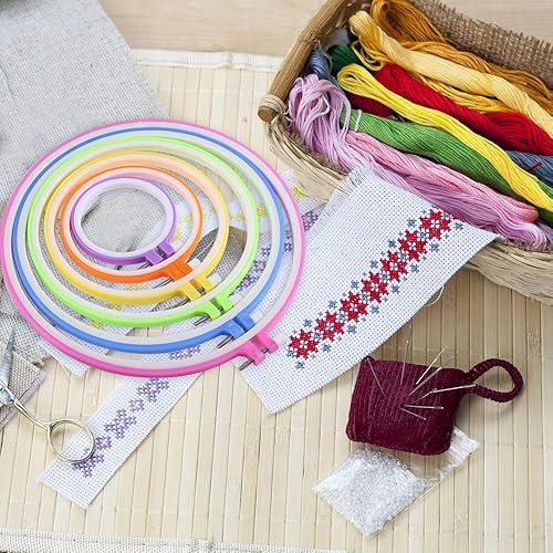 Miniatura 7 de Caydo 6 aros de bordado y 15 agujas, juego de círculos de plástico para punto de cruz, de 3.4 a 10.4 pulgadas (multicolor)
