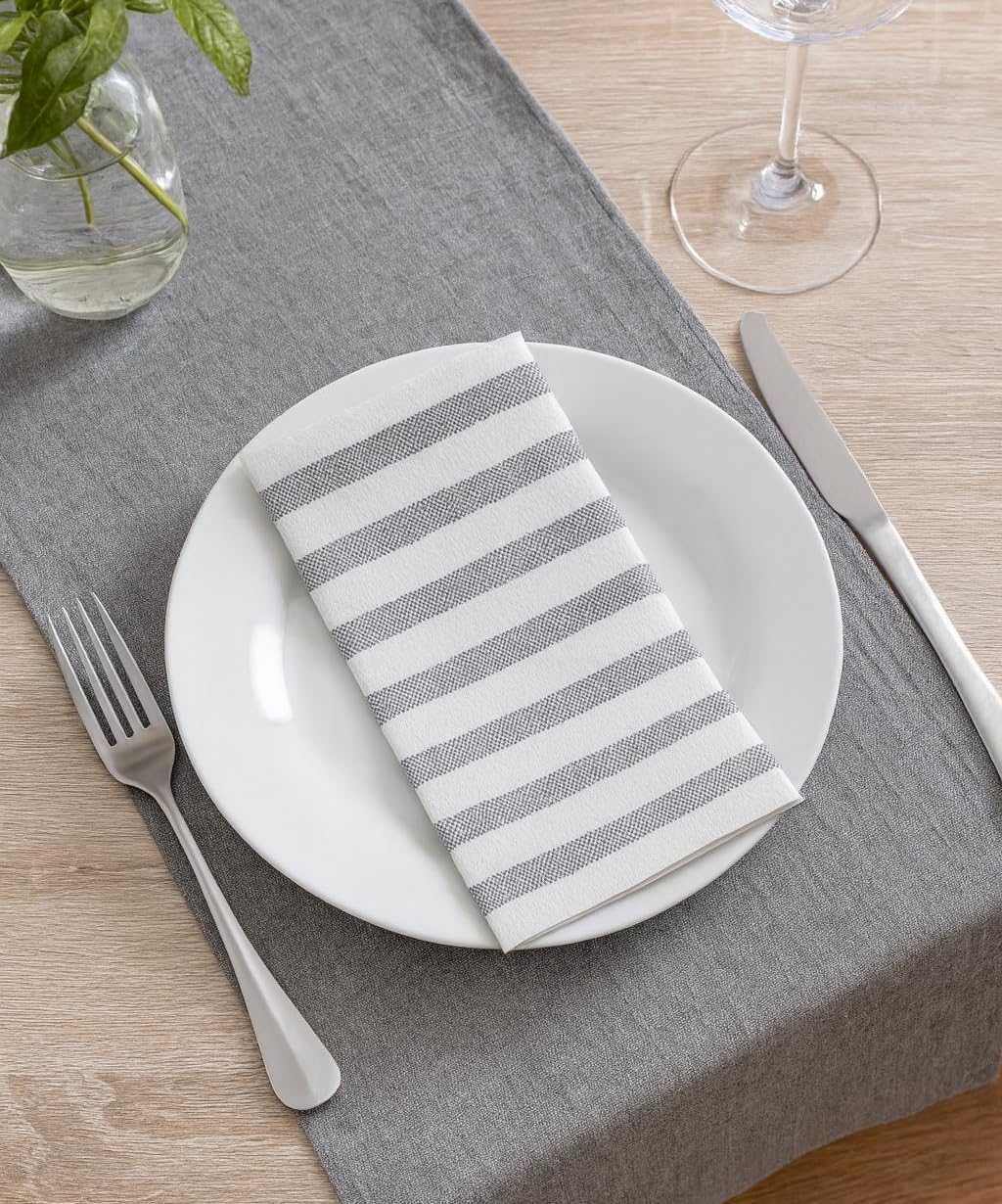 Made in Italy Linen-Feel Disposable Guest Towels - Premium Airlaid Cloth-Like Bathroom Napkins, Soft & Absorbent Luxury Hand Towels, Elegant Striped Dinner Napkins for Parties