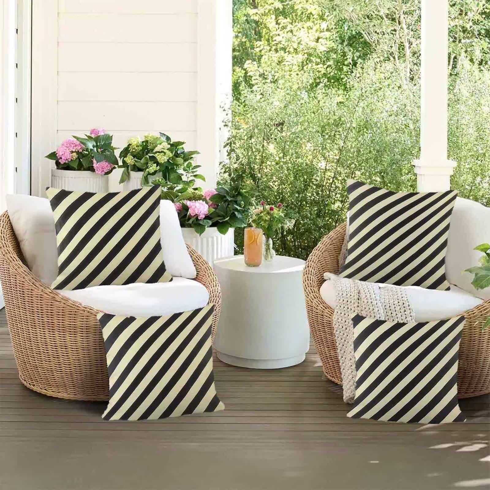 Bande Housse de Coussin 65x65 Lot de 4, Housse Coussin Noir et Blanc Taies d'Oreillers Double Face Impression Doux et Moelleux Taie Oreiller avec Fermeture Éclair Invisible pour Salon Chambre -lsy5433