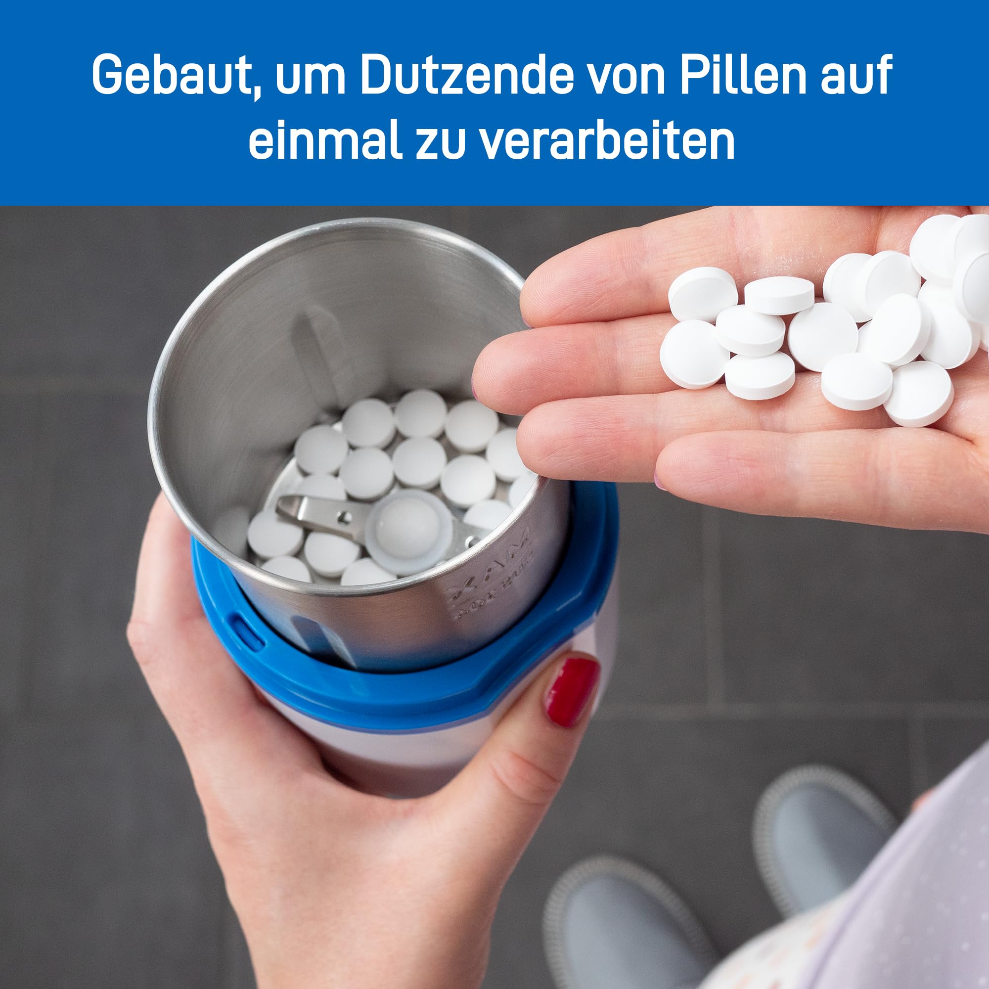 Elektronischer Pillen-Mörser - Feines Pulver Elektronischer Pulverisierer für kleine und große Medikamenten - Mit Pillen Organizer, Bürste, Löffel, Tuch und Edelstahlklingen von Pill Mill