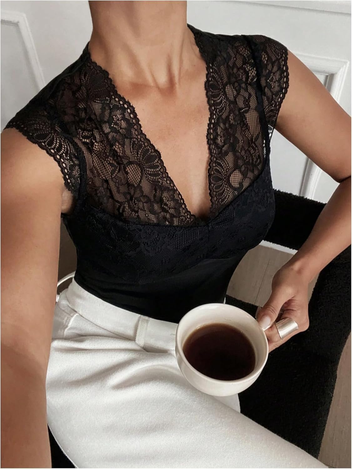 Floerns Women's Floral Lace V Neck Tank Tops Sleeveless Fitted Casual Elegant Top - Image 4