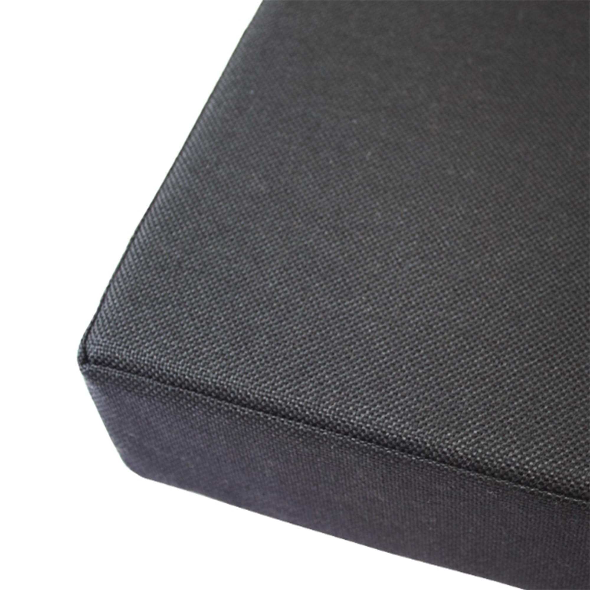 Coussin pour balancelle et porche créant un espace de détente confortable en noir