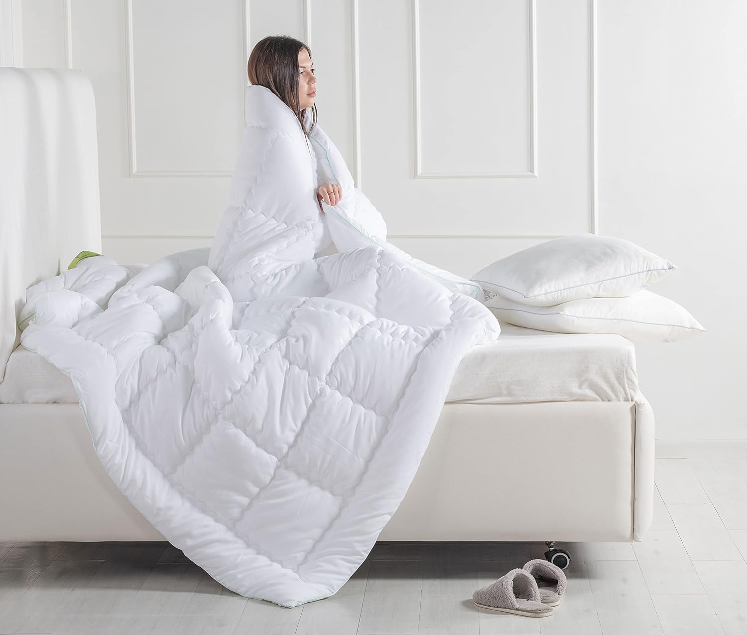Spread Spain Microfiber Aloevera Summer Quilt with Aloevera Gel Coated, 220 GSM, Ultra Soft & Super Cosy Comfort for All S