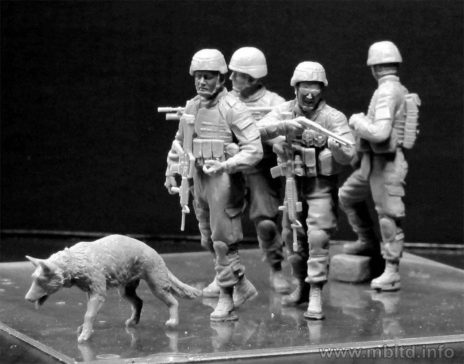 1/35 U.S. Infantry 4 working body + military dog Afghan war troops search (japan import) by Master Box