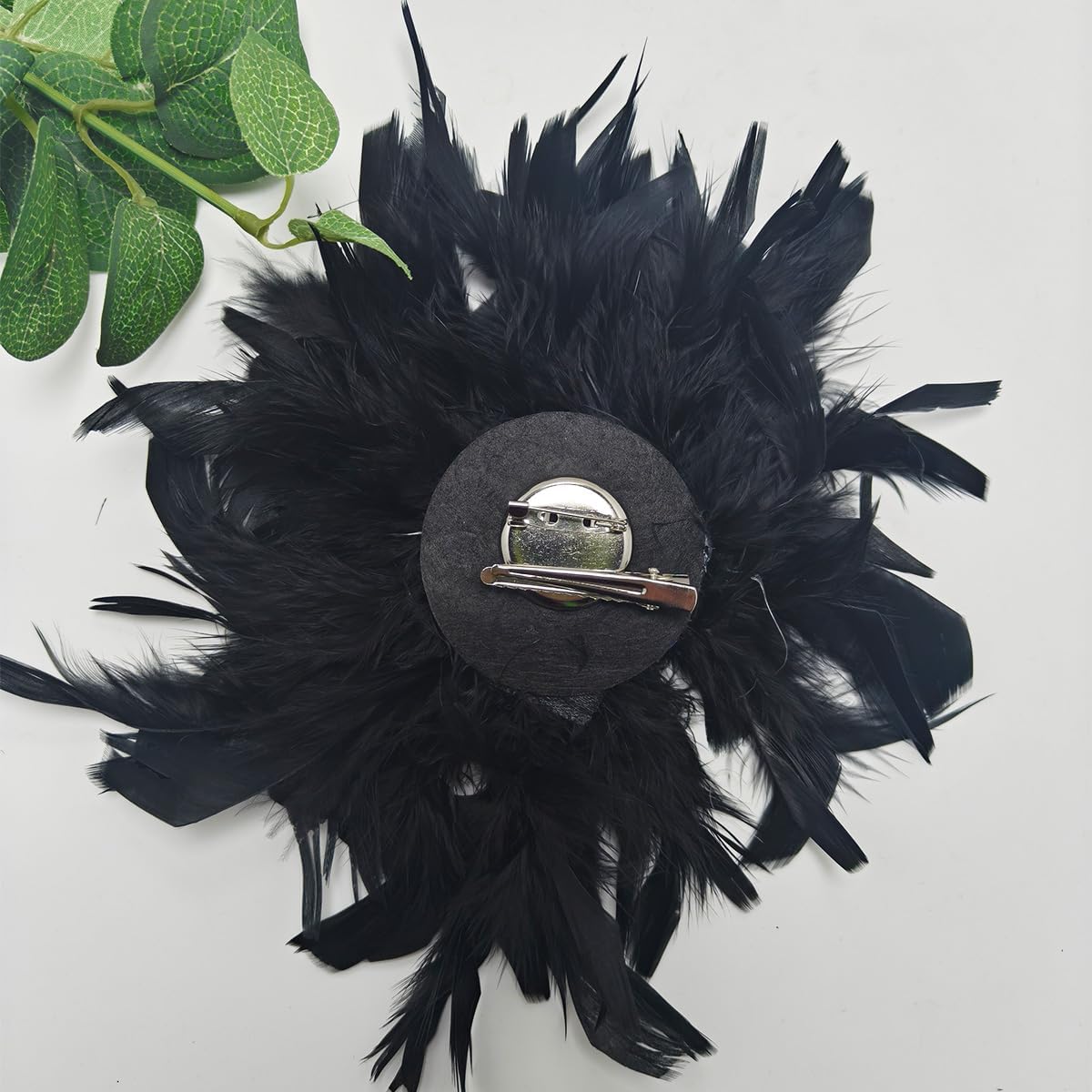 Feather Flower Large Brooch Pin for Women Dainty Oversized Floral Lapel Pins Feather Corsage Brooches Wedding Party Dance Banquet Jewelry Accessories