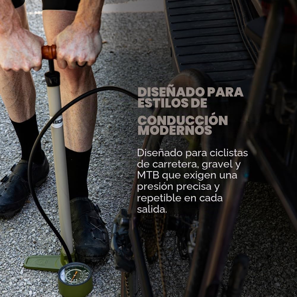 SILCA Bomba de Suelo para Bicicleta Terra | Manómetro de Alta y Baja presión de 2 etapas | Portabrocas de Bloqueo Reversible Presta y Schrader | Barril y Base de Aluminio | Verde Oliva