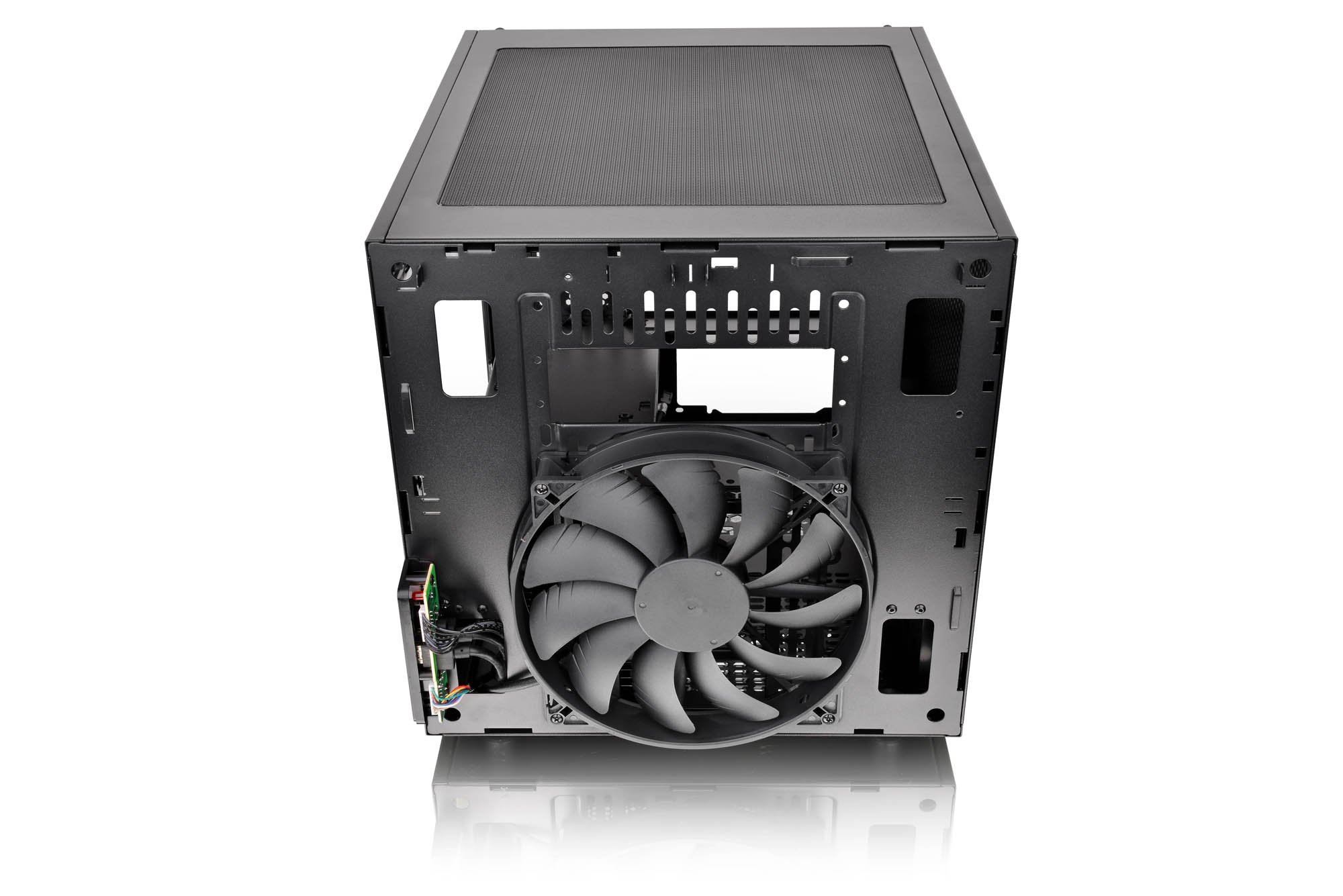 Amazon.co.jp: Thermaltake Core V21/Black/Win/SECC 水冷対応