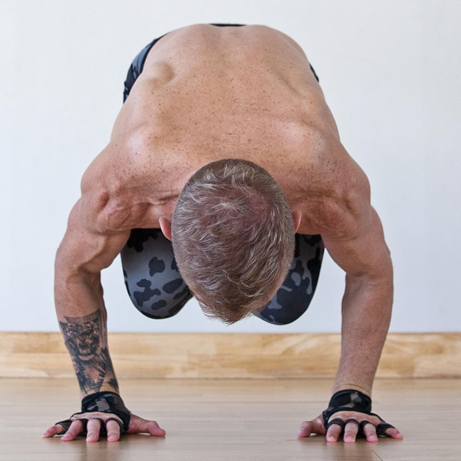 Men's Gelometrics G3 Gel Padded Neoprene Studio Gloves for Lagree Pilates | Eliminate Hand and Wrist Pain | Superior Non-Slip Grip