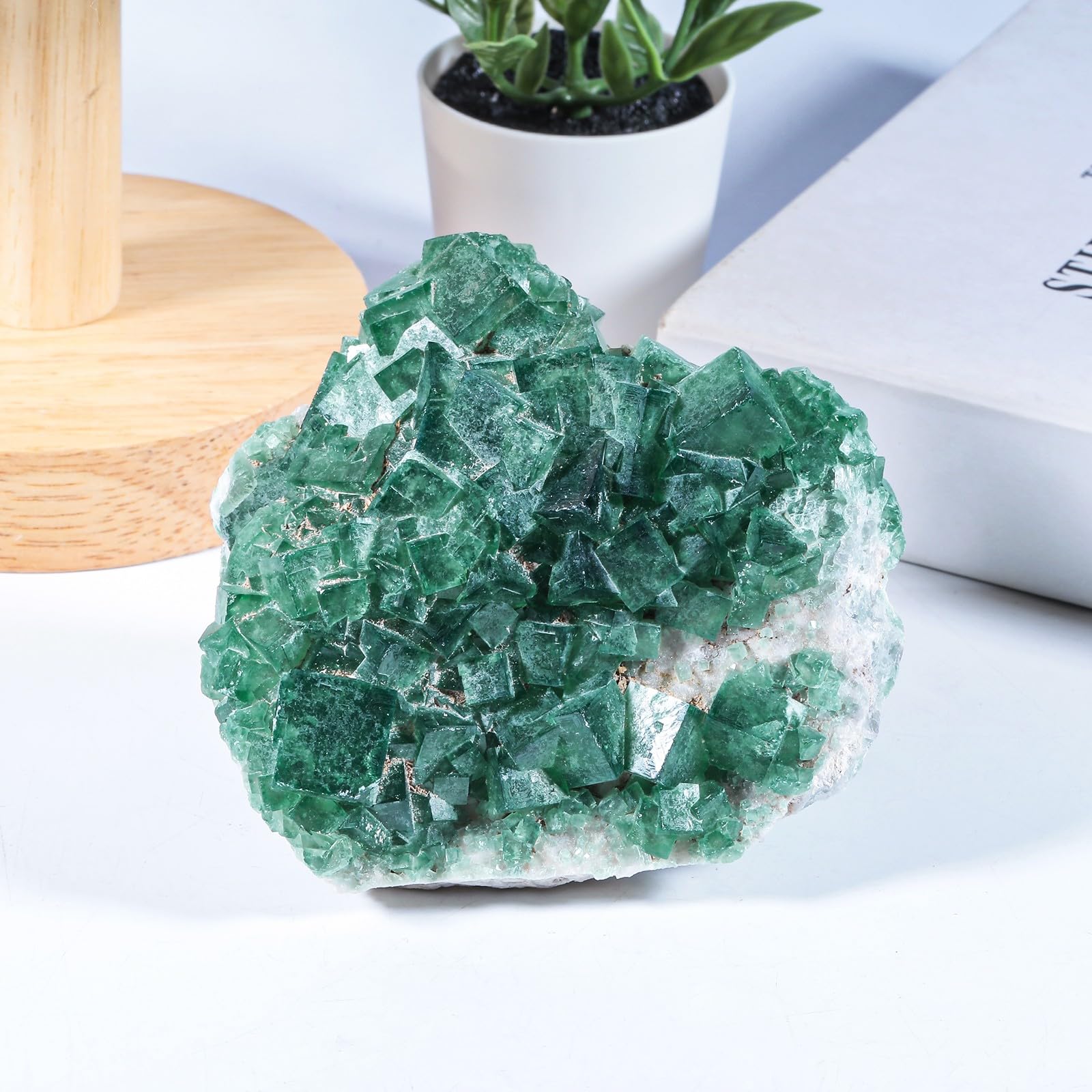 Rockcloud Cristallo di fluorite naturale geode cluster minerale irregolare 0,5 kg | Esemplare di pietra grezza per la meditazione dei chakra