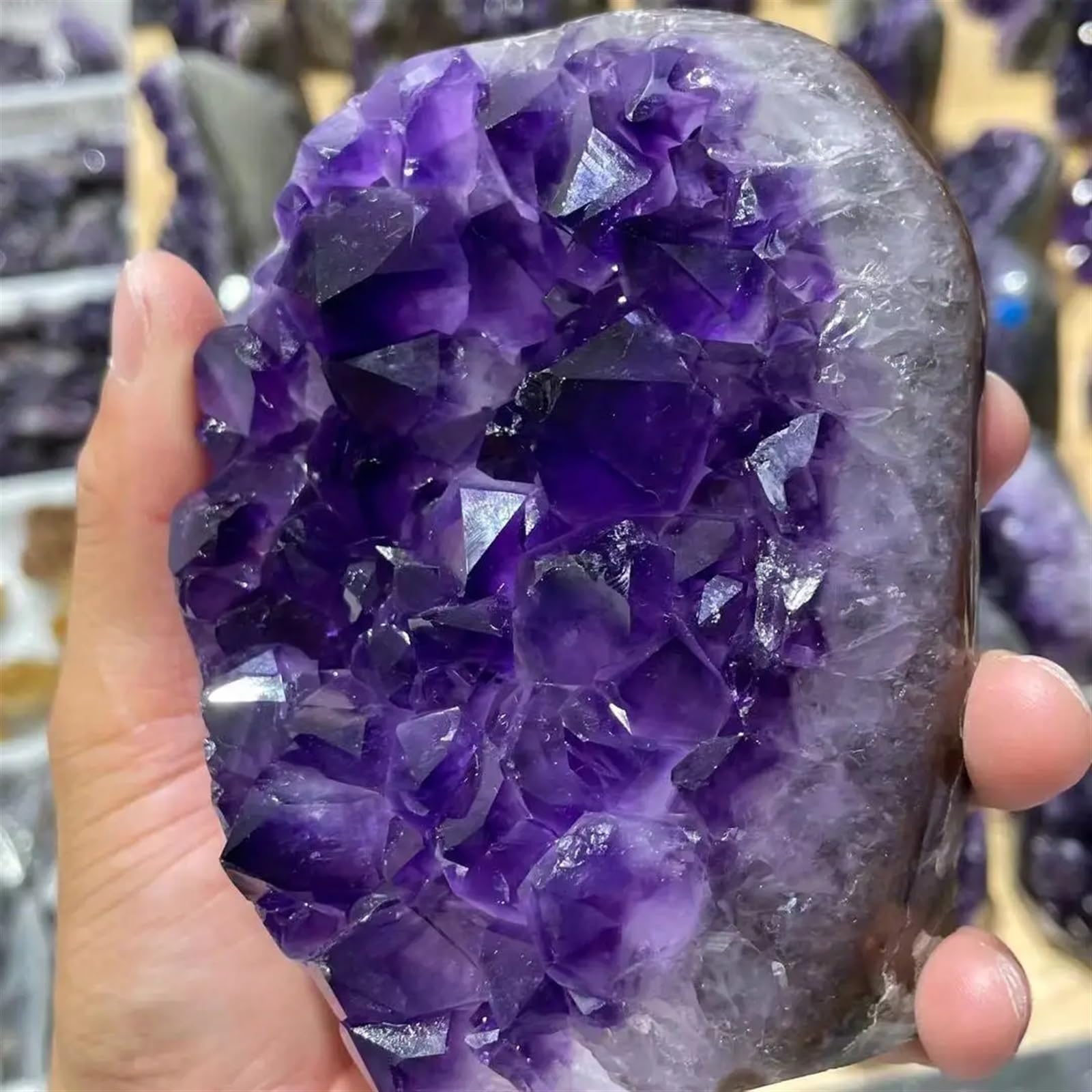 Hermoso Espécimen de cristal de racimo de cuarzo de geoda de amatista natural for decoración del hogar y la oficina(600-700g)