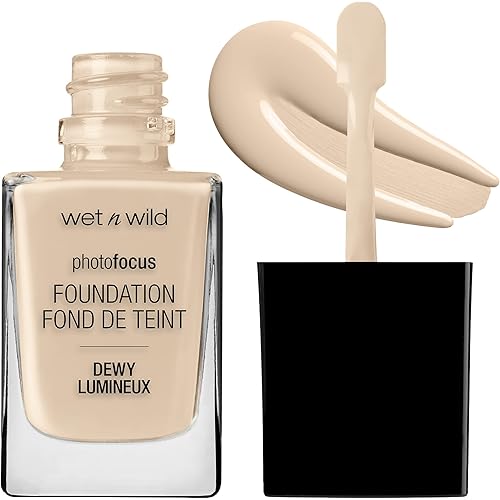 Wet n Wild Photo Focus Dewy Liquid Foundation Makeup, Soft Ivory