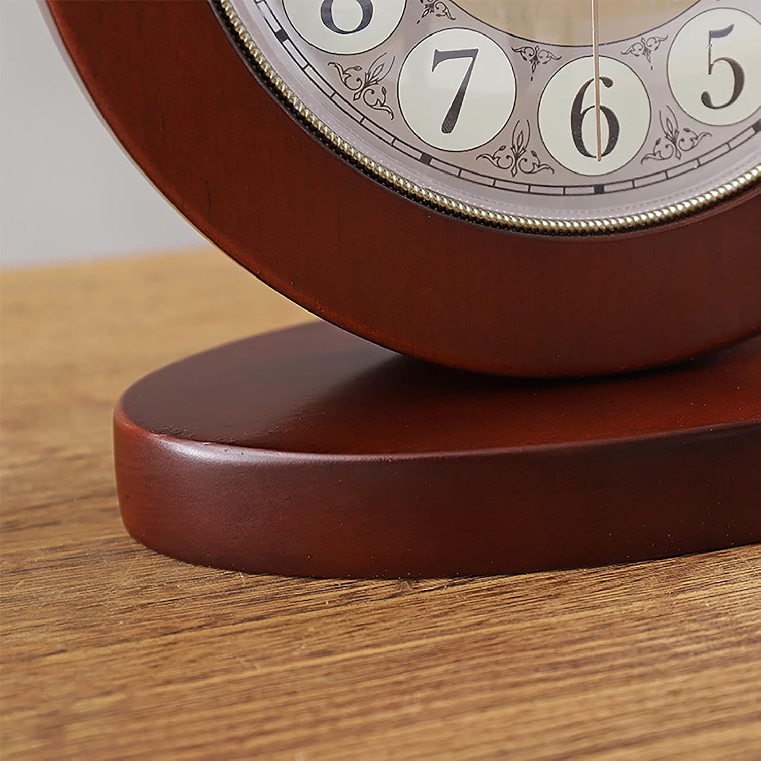 Mantel Clock Retro Vintage Silent Solid Wood Desk Table Clock for Living Room Office and Kitchen Decoration